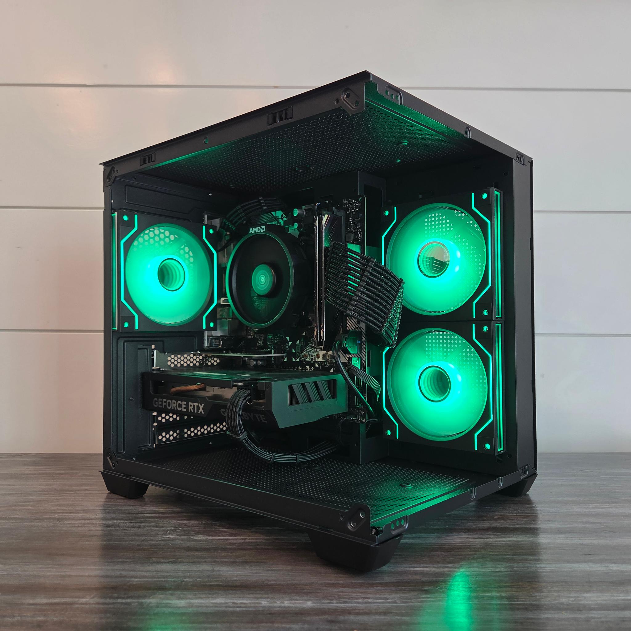 Small black gaming PC | RTX 4060 | RYZEN 5 3600 | 16GB RAM | 512GB SSD