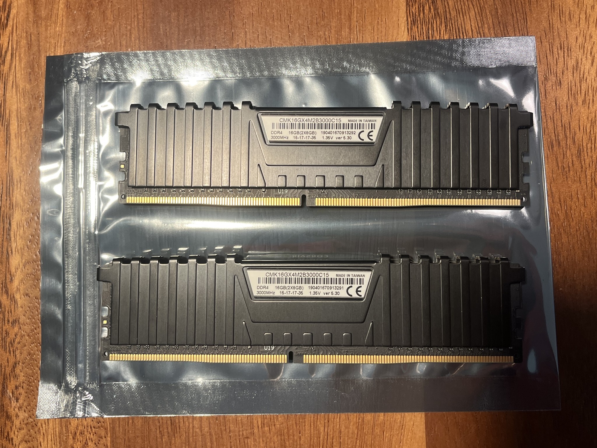 Vengeance LPX 16GB (2x8GB) DDR4-3000 PC4-24000 DIMM CMK16GX4M2B3000C15 VER 5.30