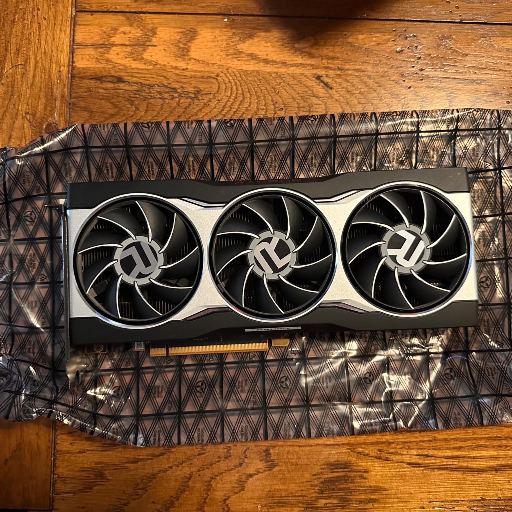 Radeon™ RX 6800 16G Reference Card