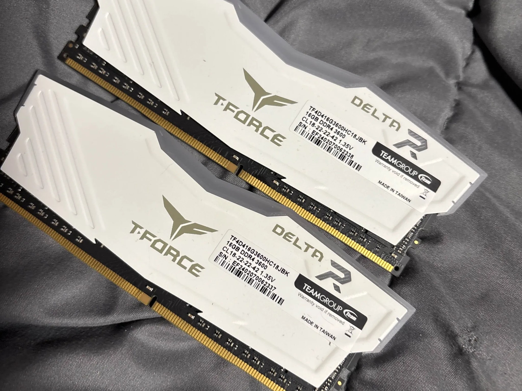4x Corsair/2x T-Force DDR4 RAM
