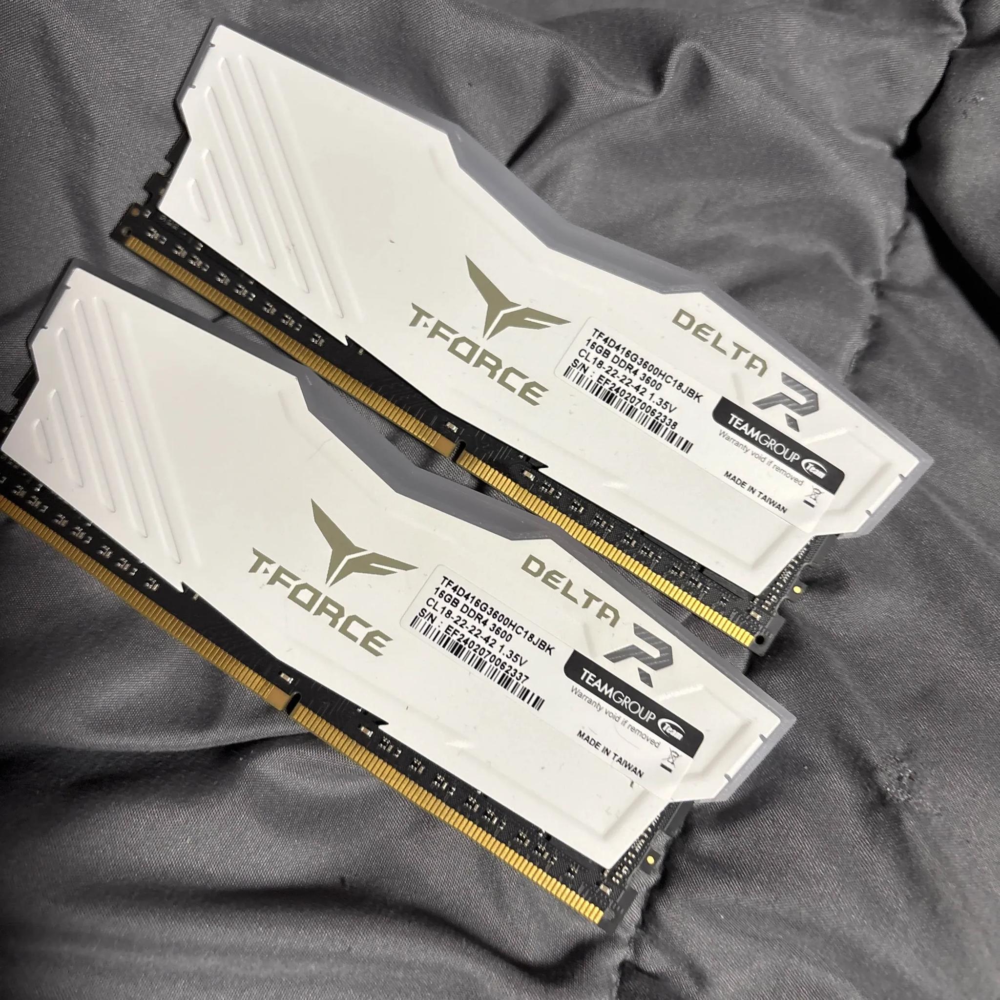 4x Corsair/2x T-Force DDR4 RAM