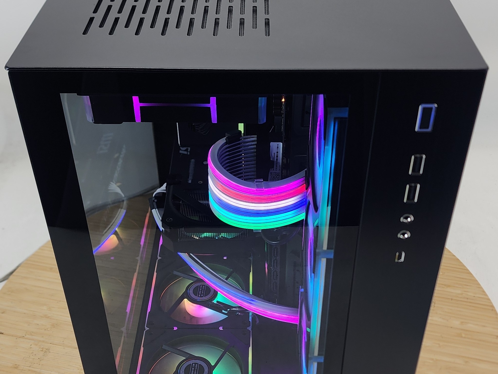 Gaming PC Ryzen 7 7800X3D 16GB RAM 2TB SSD RTX 5060 Ti 16GB Windows 11 Computer