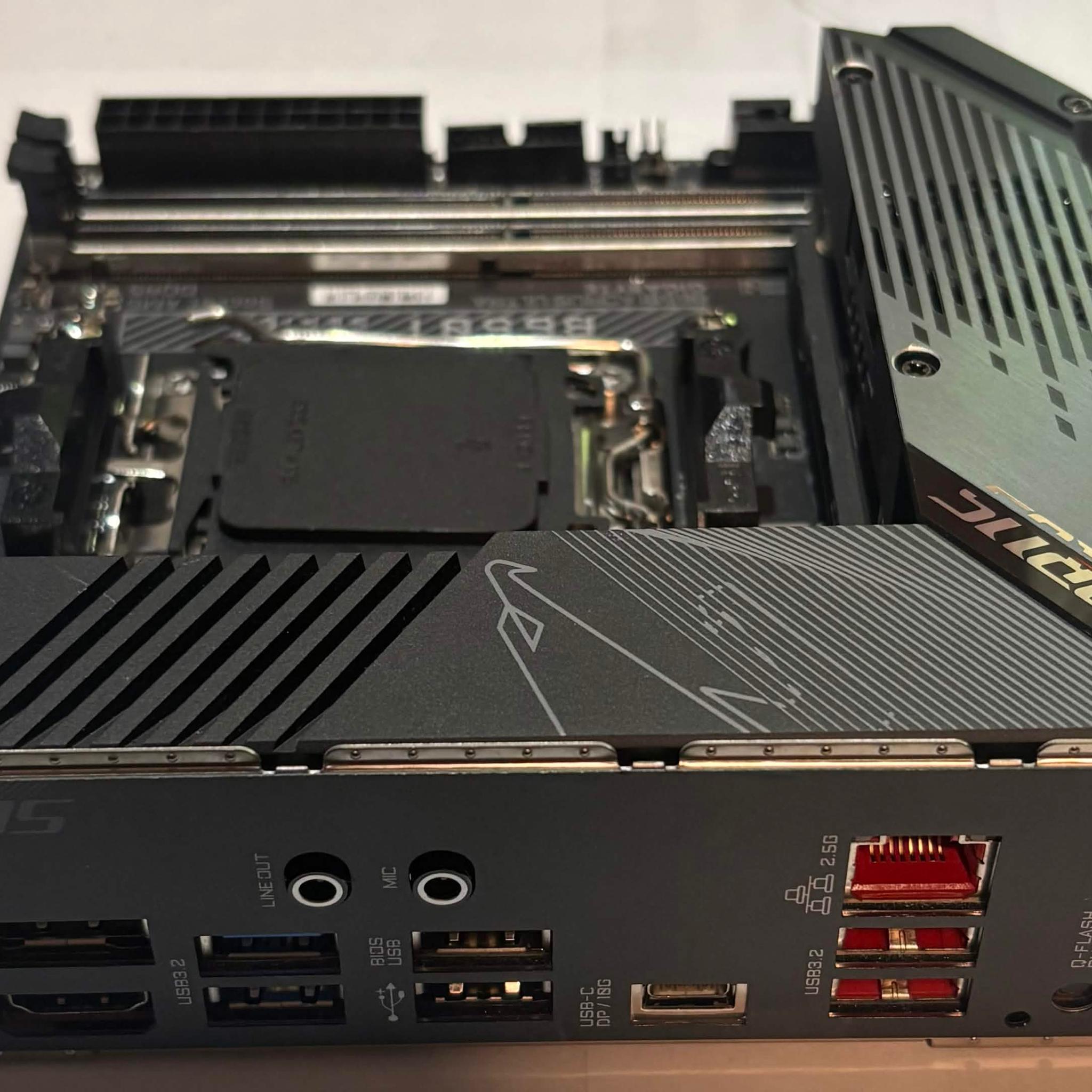 Gigabyte B650I AORUS Ultra Mini-ITX AM5 DDR5 Motherboard | Complete in Box | Fully Tested