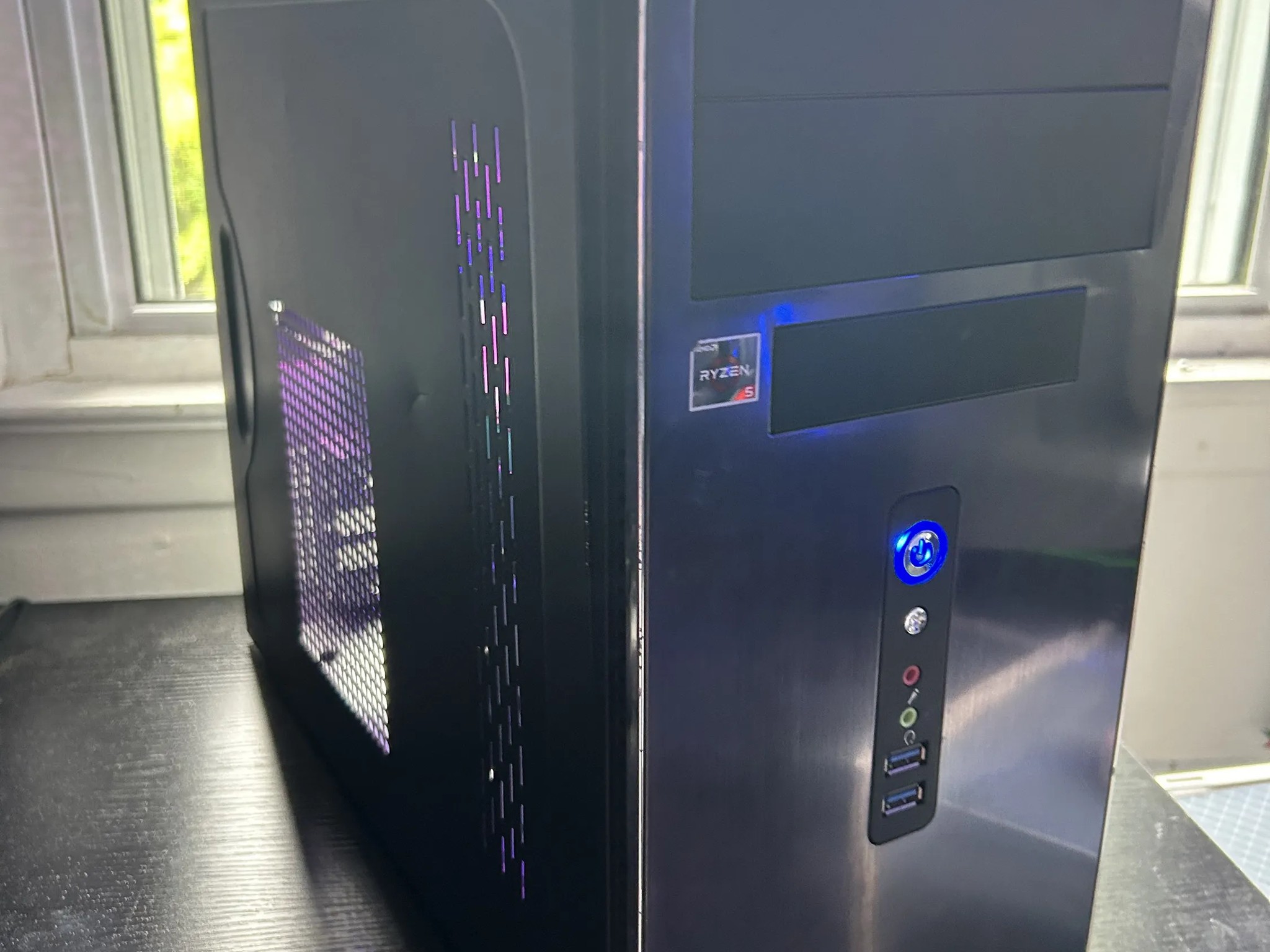 GAMING PC QUAD CORE 7GB RADEON R7 370 RGB Lighting RGB Fans Comnputer