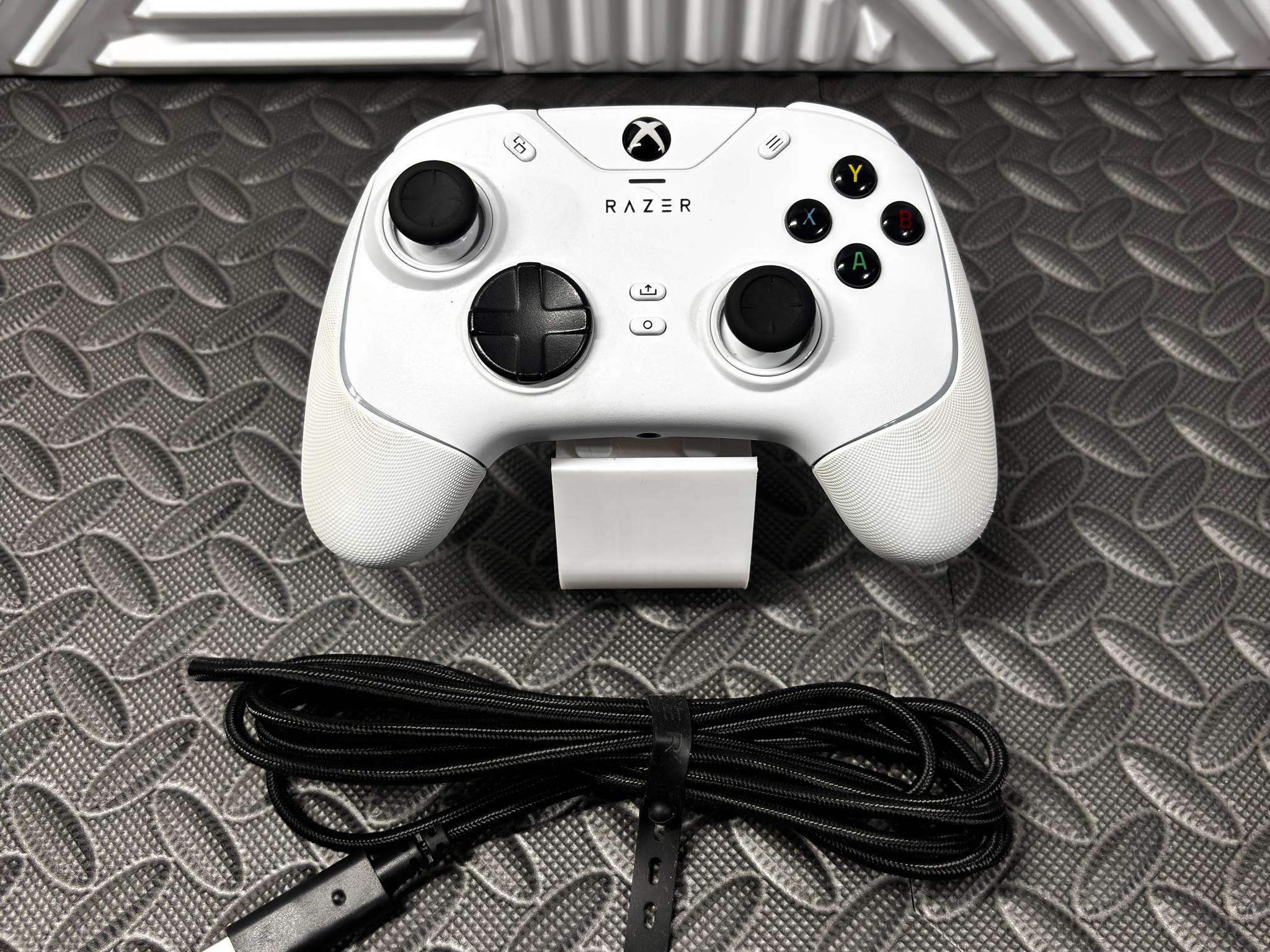 White Razer Wolverine V2 Chroma Controller | Xbox / PC | Tested Working