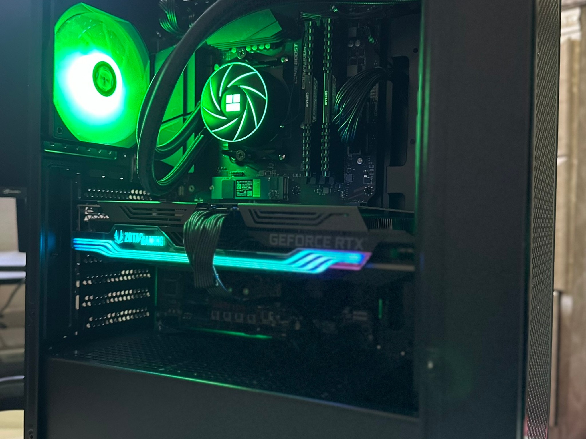 Ryzen 7 3800X / RTX 3070 Ti / 1TB NVME / 32GB RAM