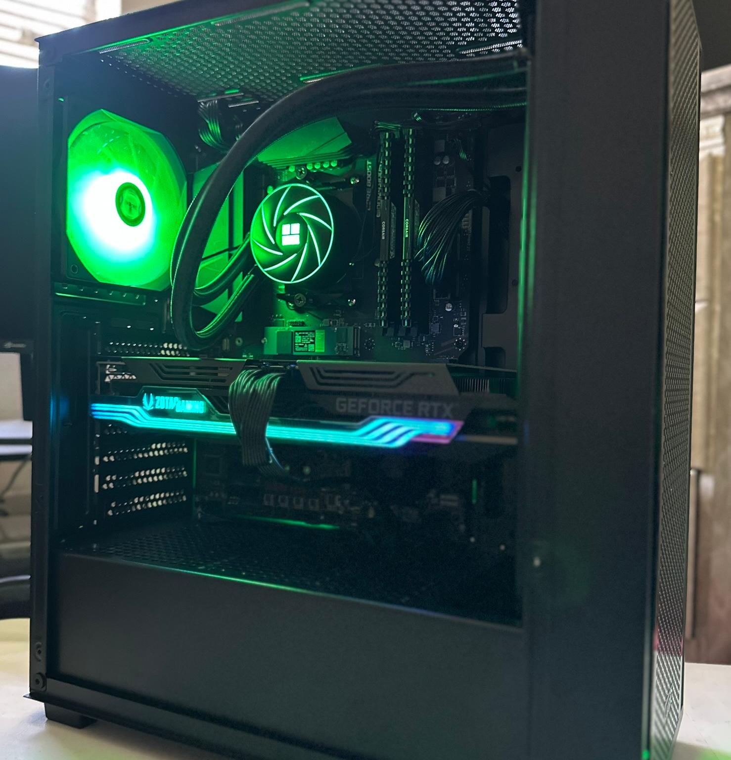 Ryzen 7 3800X / RTX 3070 Ti / 1TB NVME / 32GB RAM