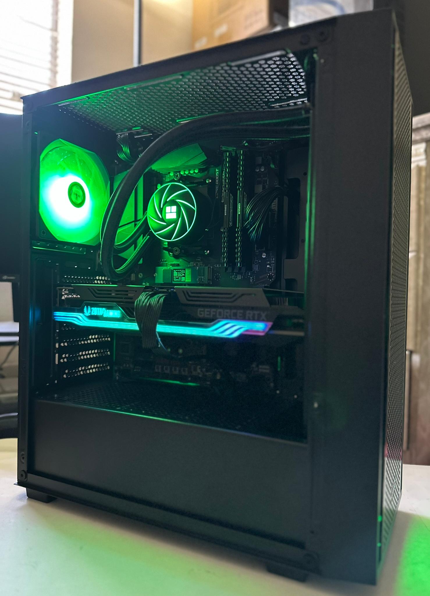 Ryzen 7 3800X / RTX 3070 Ti / 1TB NVME / 32GB RAM