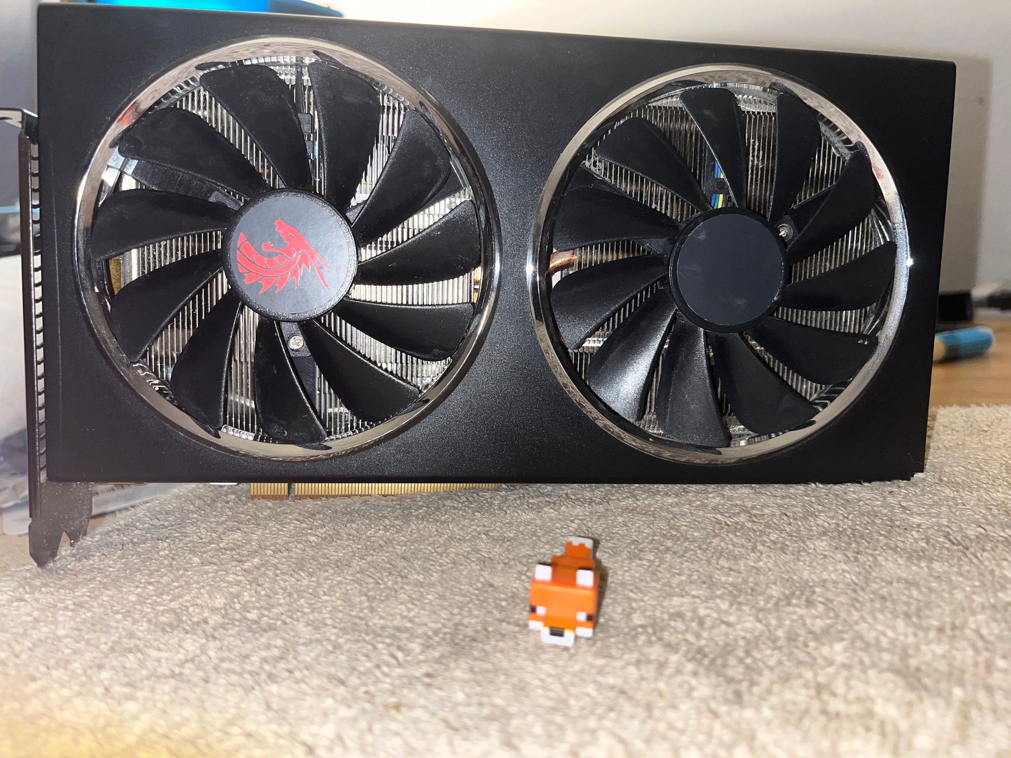 Radeon 5700 Powercolor Red Dragon 8GB