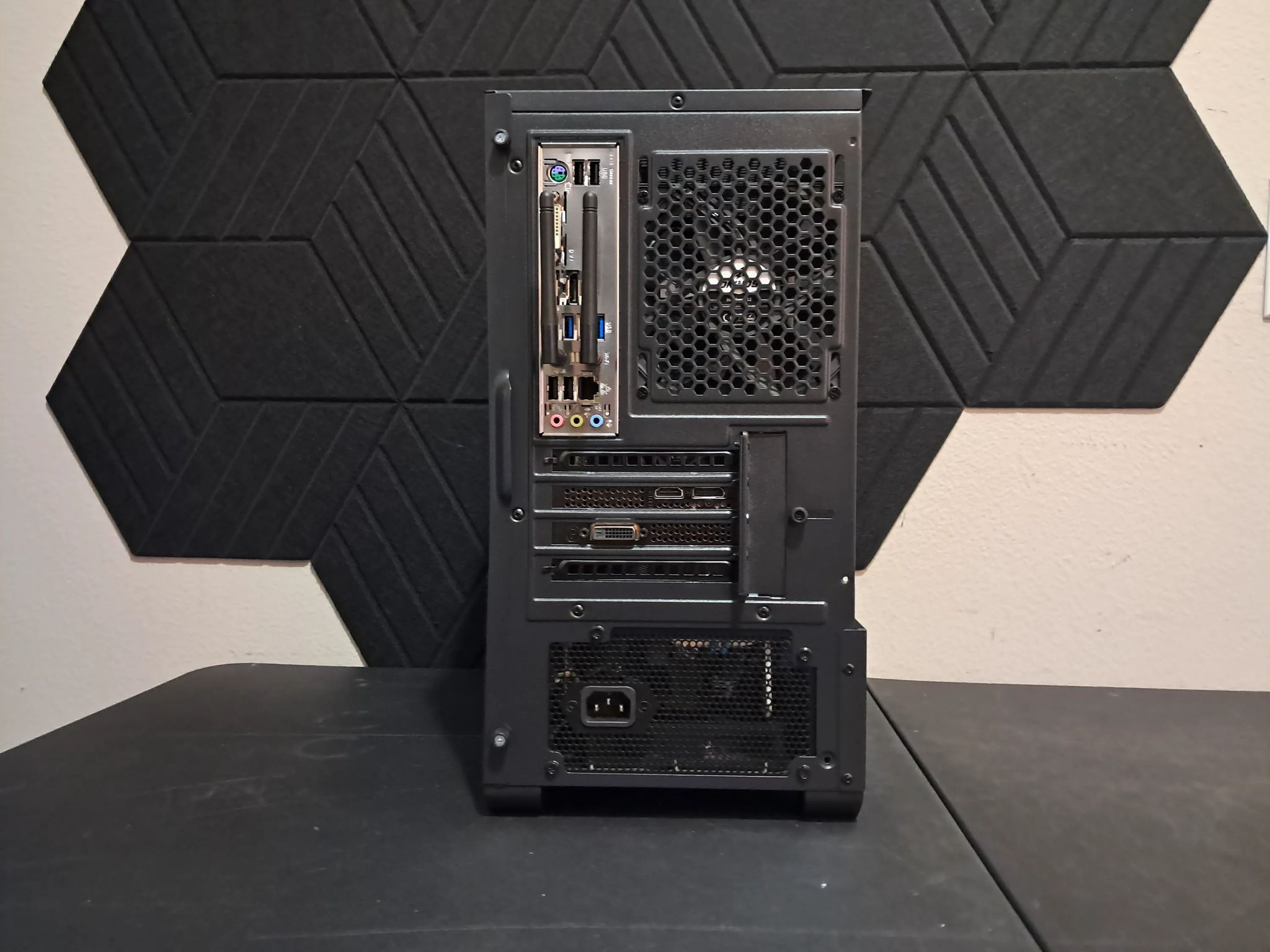 🪵Sleek Woodgrain Gaming PC!🪵RTX 2060 Super 8GB | Ryzen 5 3500 | 16GB DDR4 | 1TB SSD