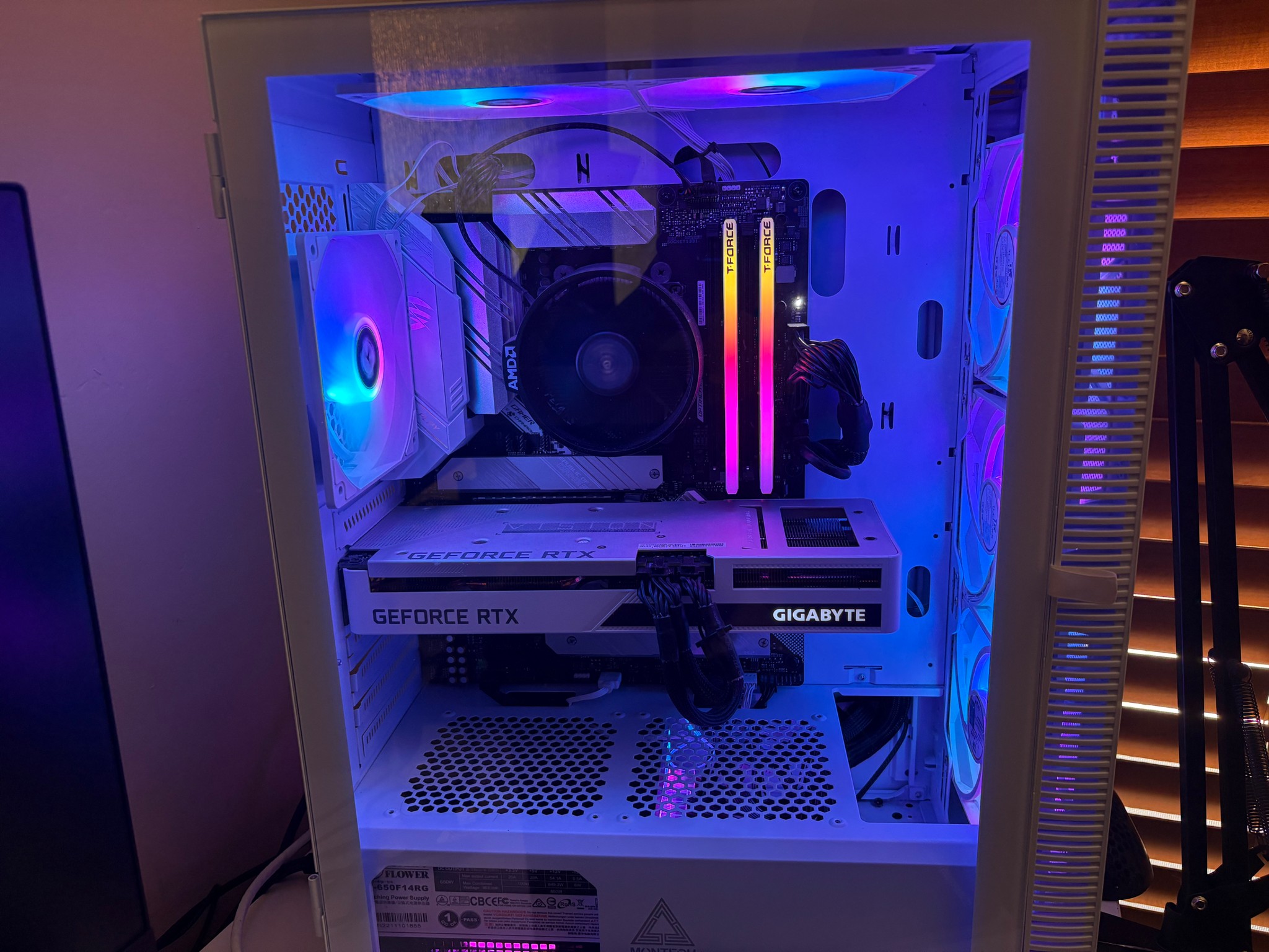 NEED GONE: Gaming PC – Ryzen 5 5600X | RTX 3060 Ti | 32GB RAM | 512GB M.2 | Like New