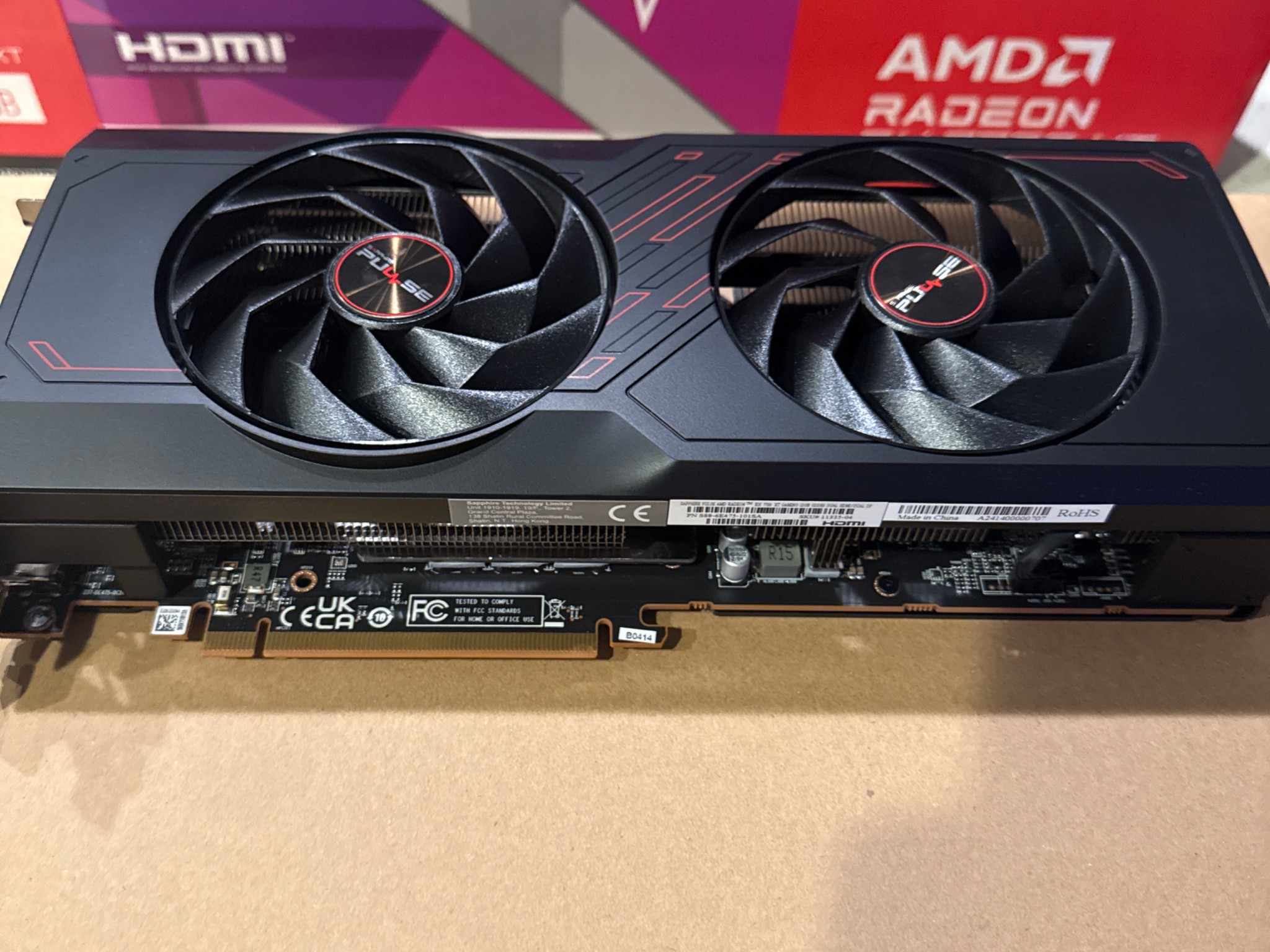 Radeon Rx Sapphire Pulse 7700XT 12gb VRAM