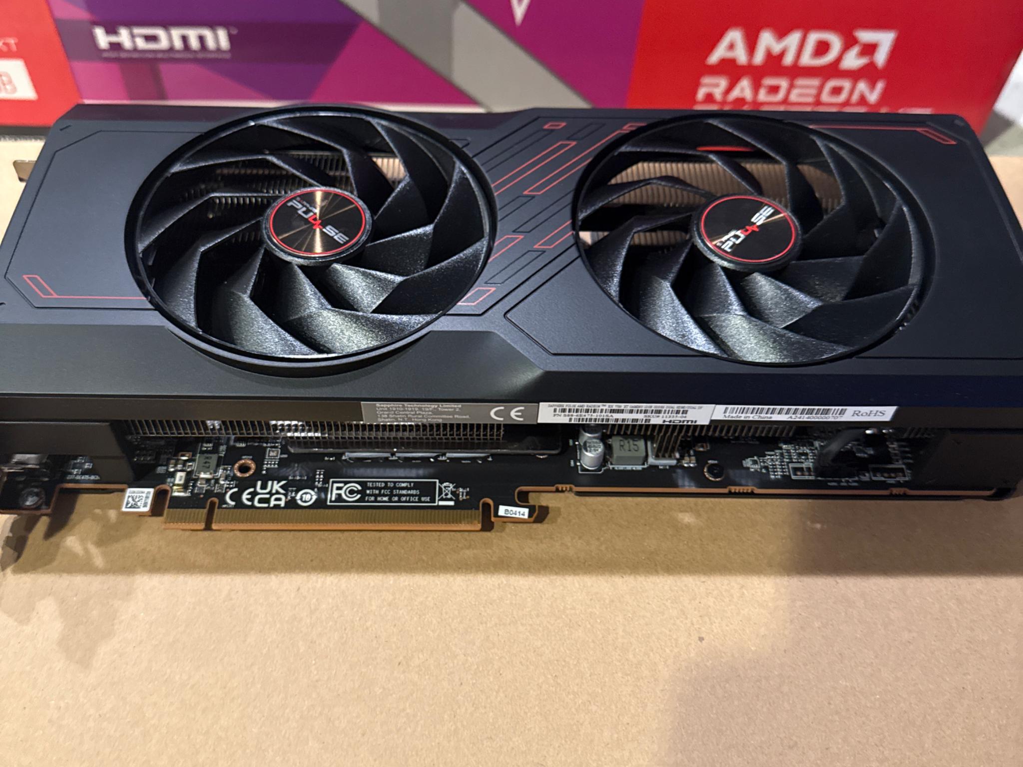Radeon Rx Sapphire Pulse 7700XT 12gb VRAM