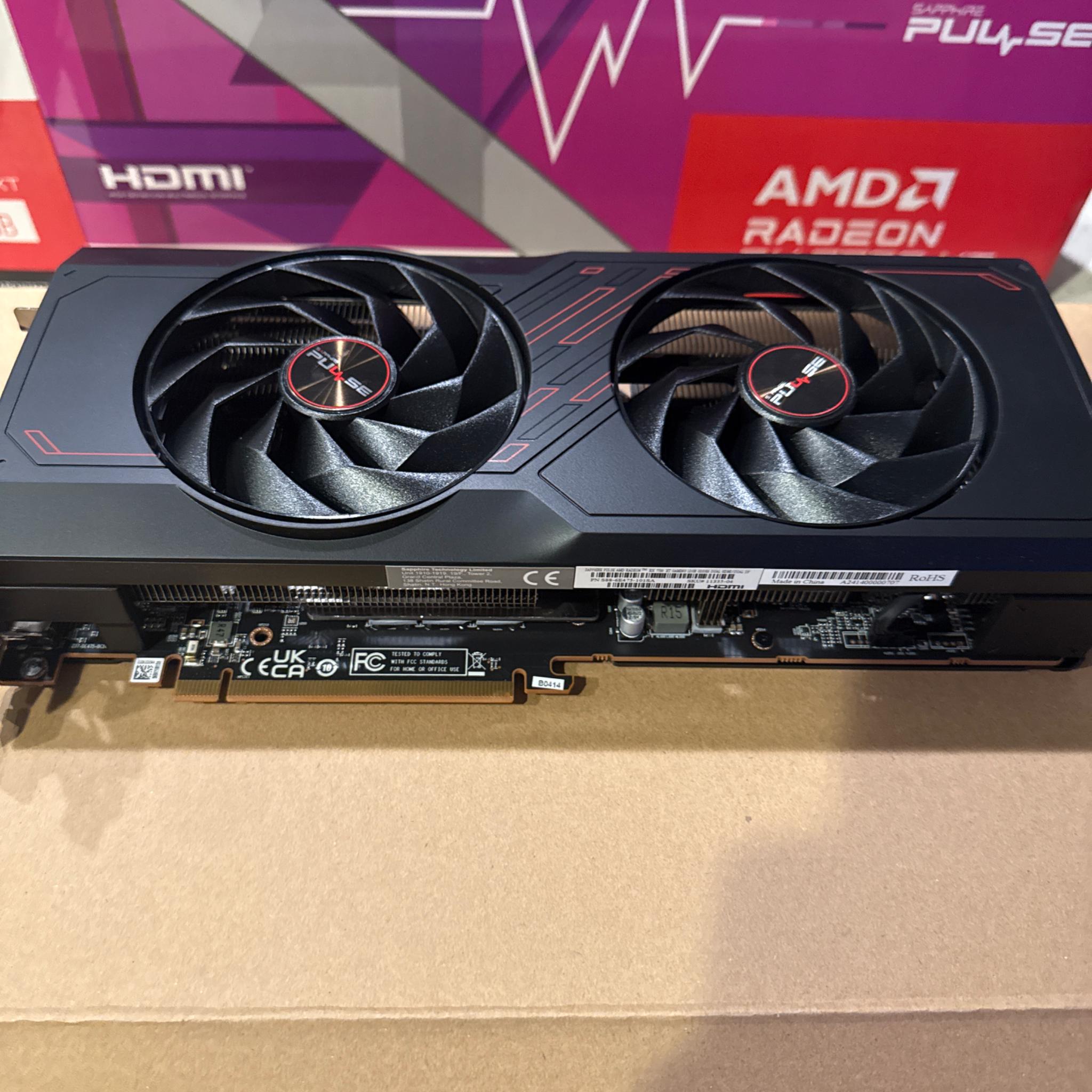 Radeon Rx Sapphire Pulse 7700XT 12gb VRAM