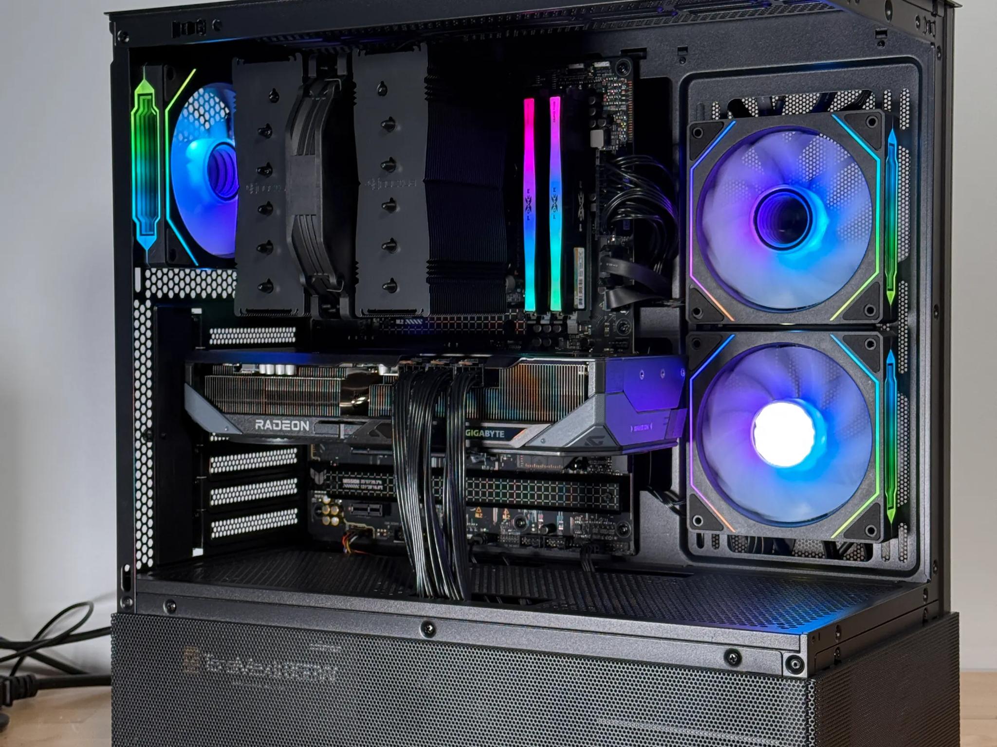 RX 9070XT and Ryzen 9 9900x Gaming PC
