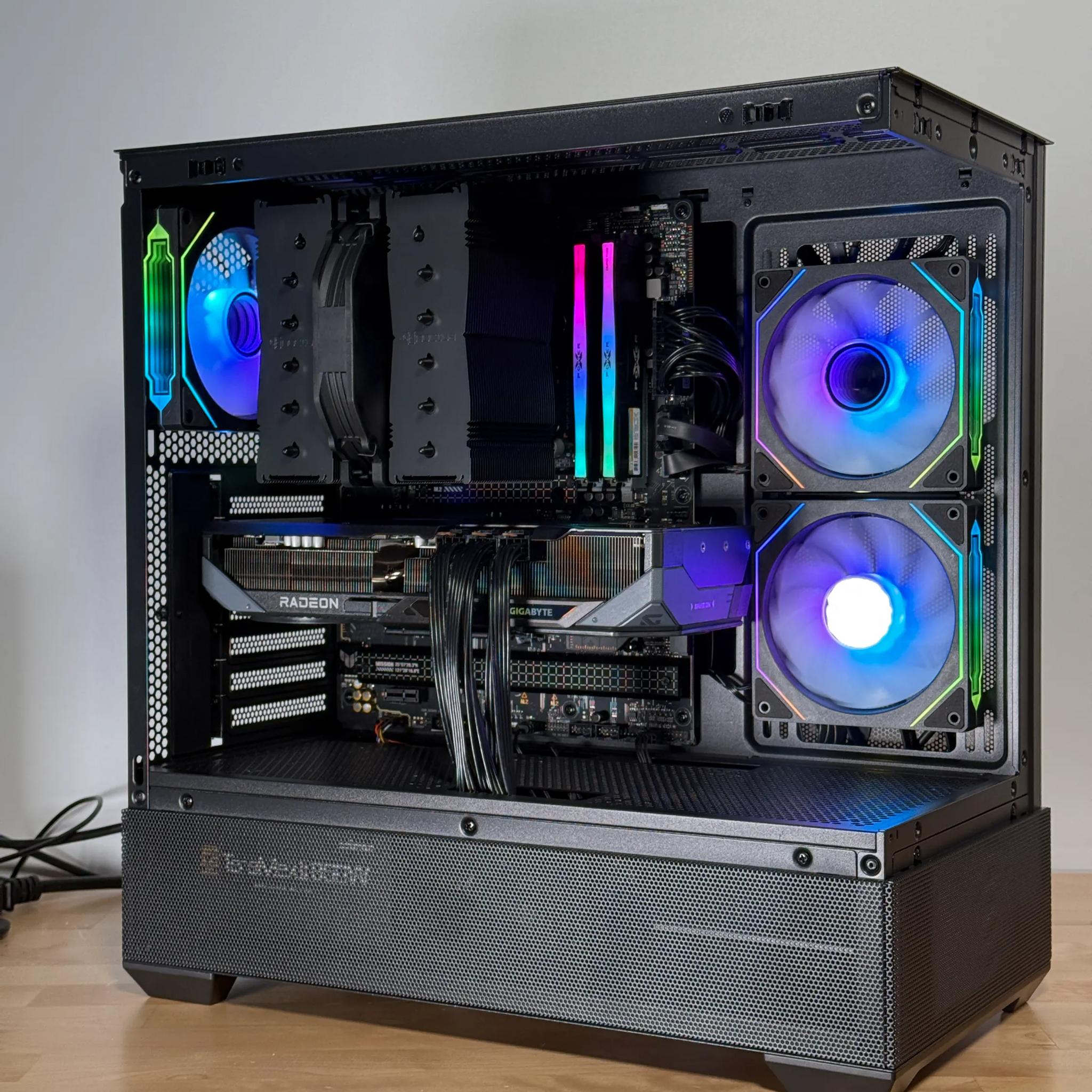 RX 9070XT and Ryzen 9 9900x Gaming PC