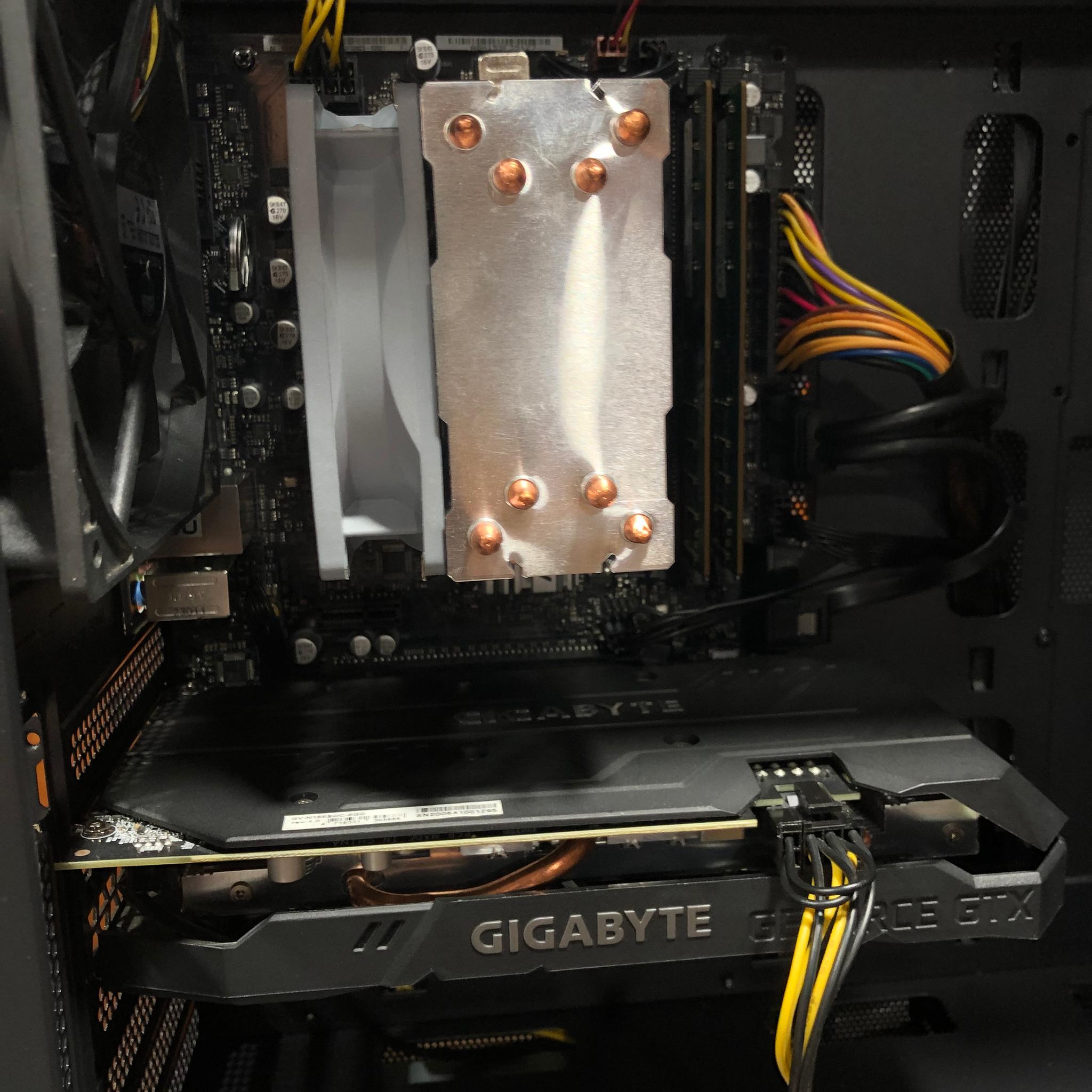 Gaming PC (Nvidia GTX 1660 Super OC, i5-10600K, Full mesh case, 256gb SSD, 16gb RAM, Win) mid-ATX