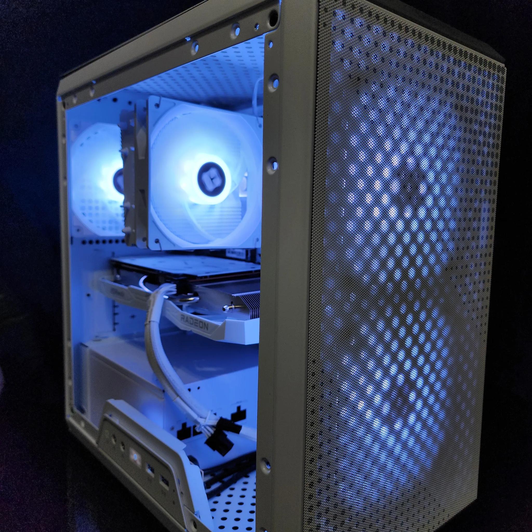 RX 6600 | Ryzen 5 3600 | 1 TB NVME | All White