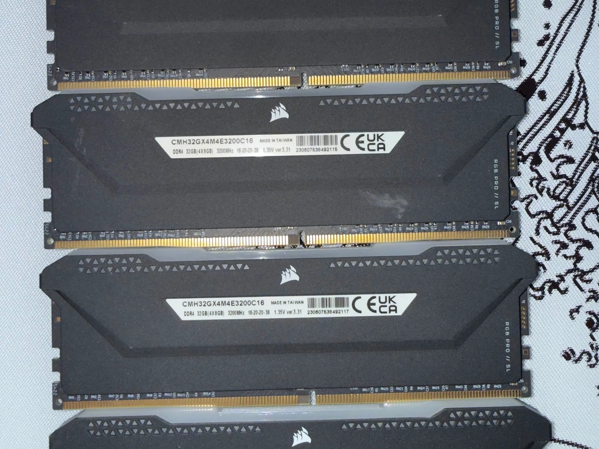 Corsair Vengeance RGB Pro SL 32GB CL16 DDR4 3200MHz/ 4 Sticks of 8GB