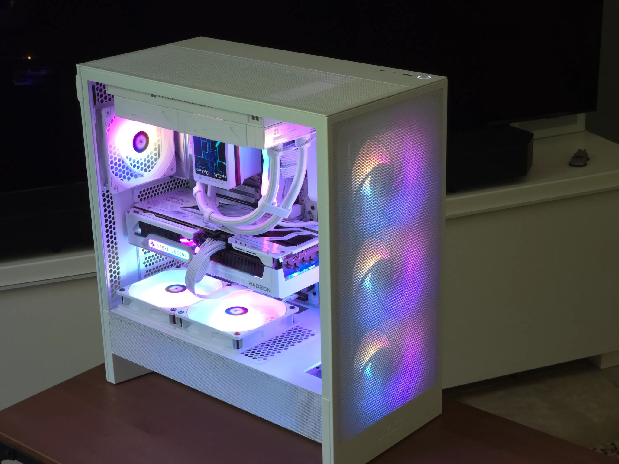 All AMD I All-White 4K Gaming PC | Ryzen 7 9800X3D | RX 9070 XT 16 GB | 32GB | 2TB | 2 Year Warranty