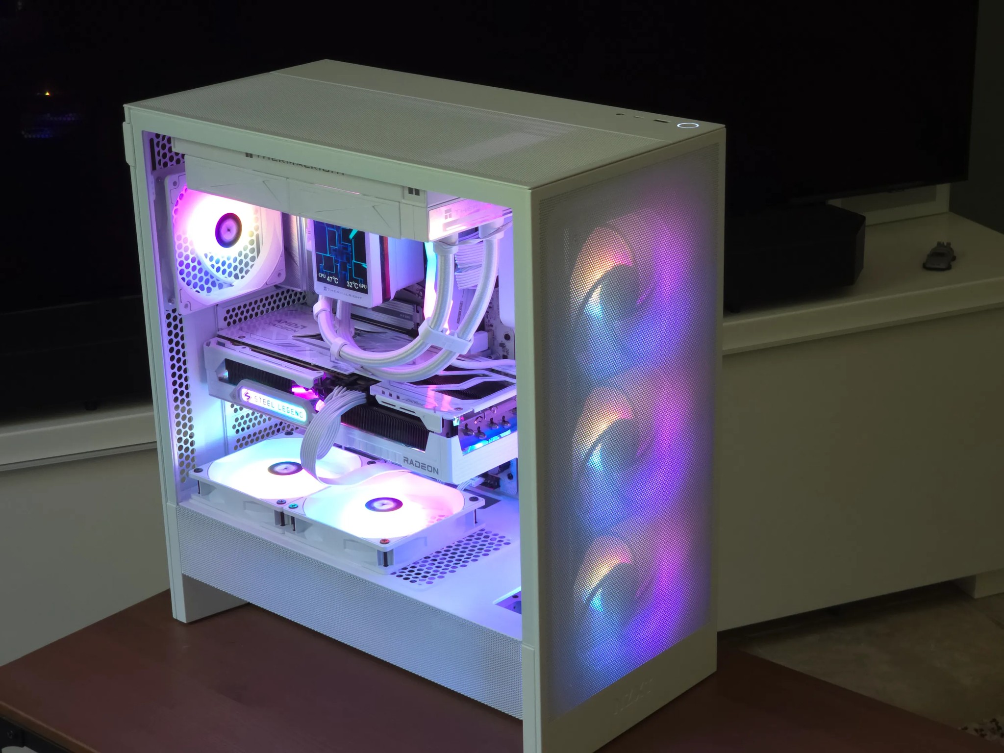 All AMD I All-White 4K Gaming PC | Ryzen 7 9800X3D | RX 9070 XT 16 GB | 32GB | 2TB | 2 Year Warranty