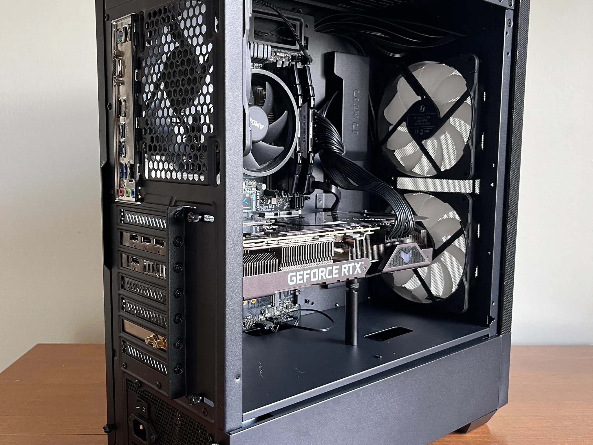 First sale special! RTX 3080 - Ryzen 7 2700x - 2TB NVMe - 32GB 3200Mhz - 1440p gaming pc