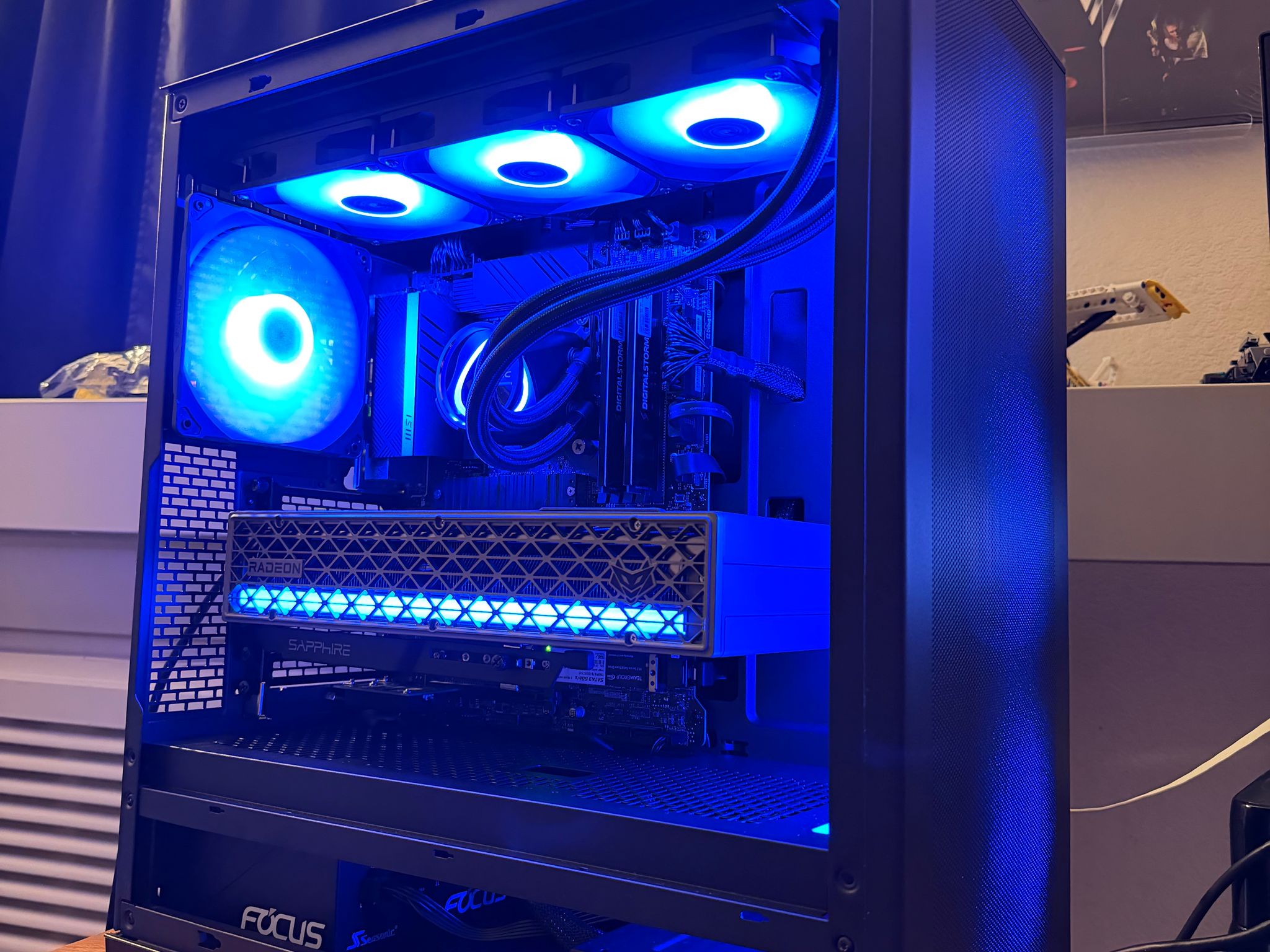 ULTIMATE INTEL Gaming/Workstation PC! - i9-13900KF | 9070XT | 32GB DDR4 | 4TB total storage |