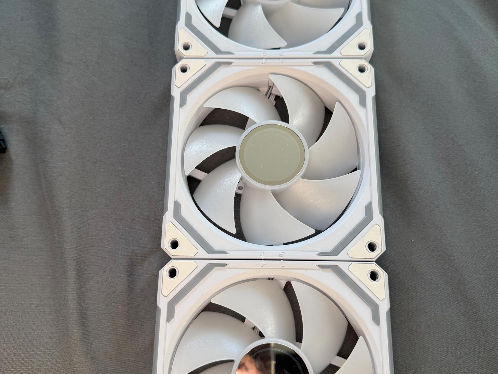 Asiahorse 120 fans infinity rgb