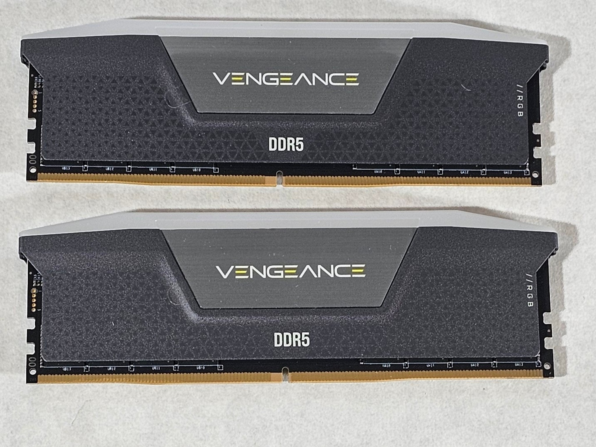 64GB DDR5 (2x32GB) CL30 6000MT/s RGB Corsair Vengeance