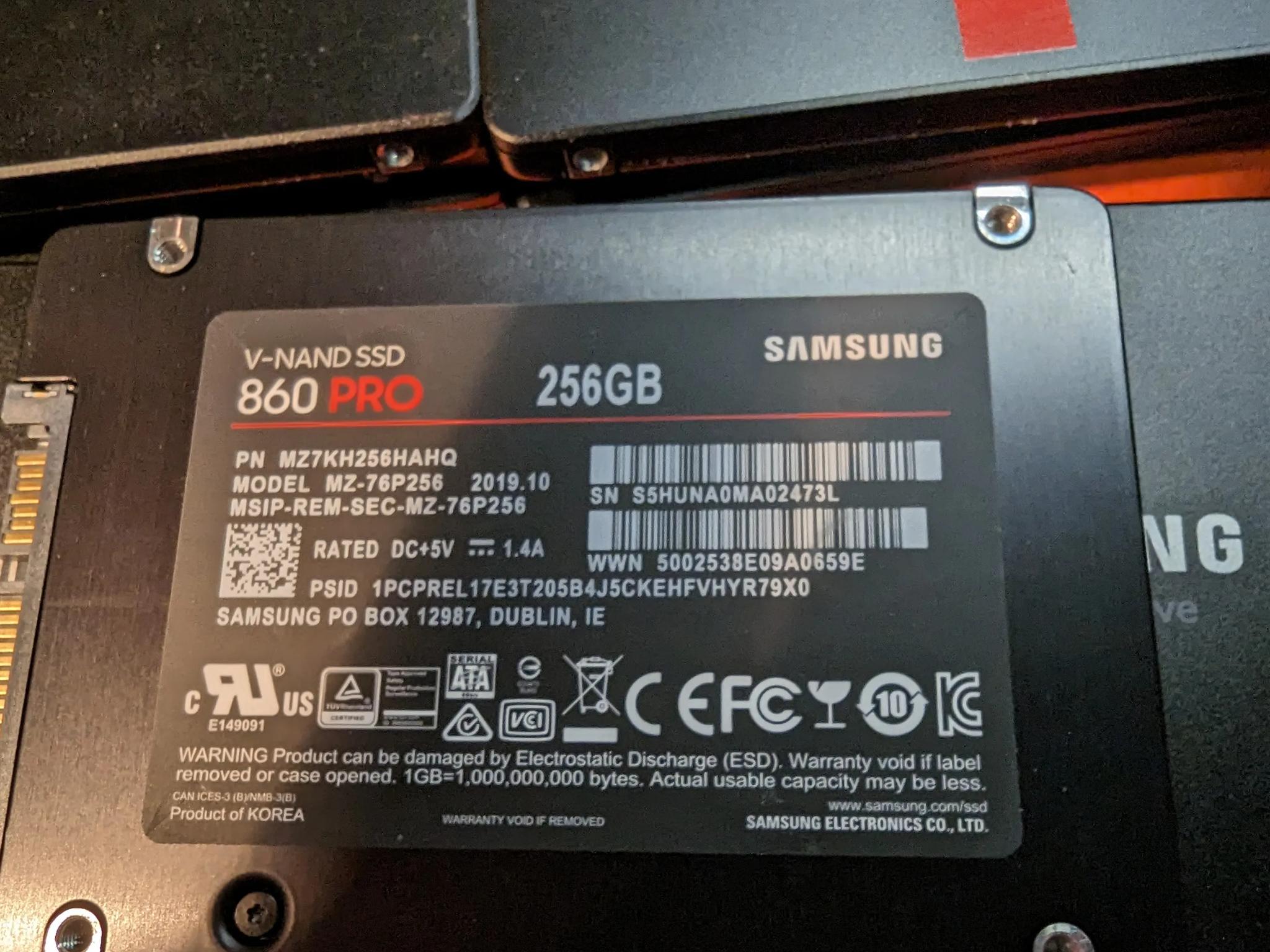 256gb Samsung 860 Pro 2.5" Sata SSD all 11