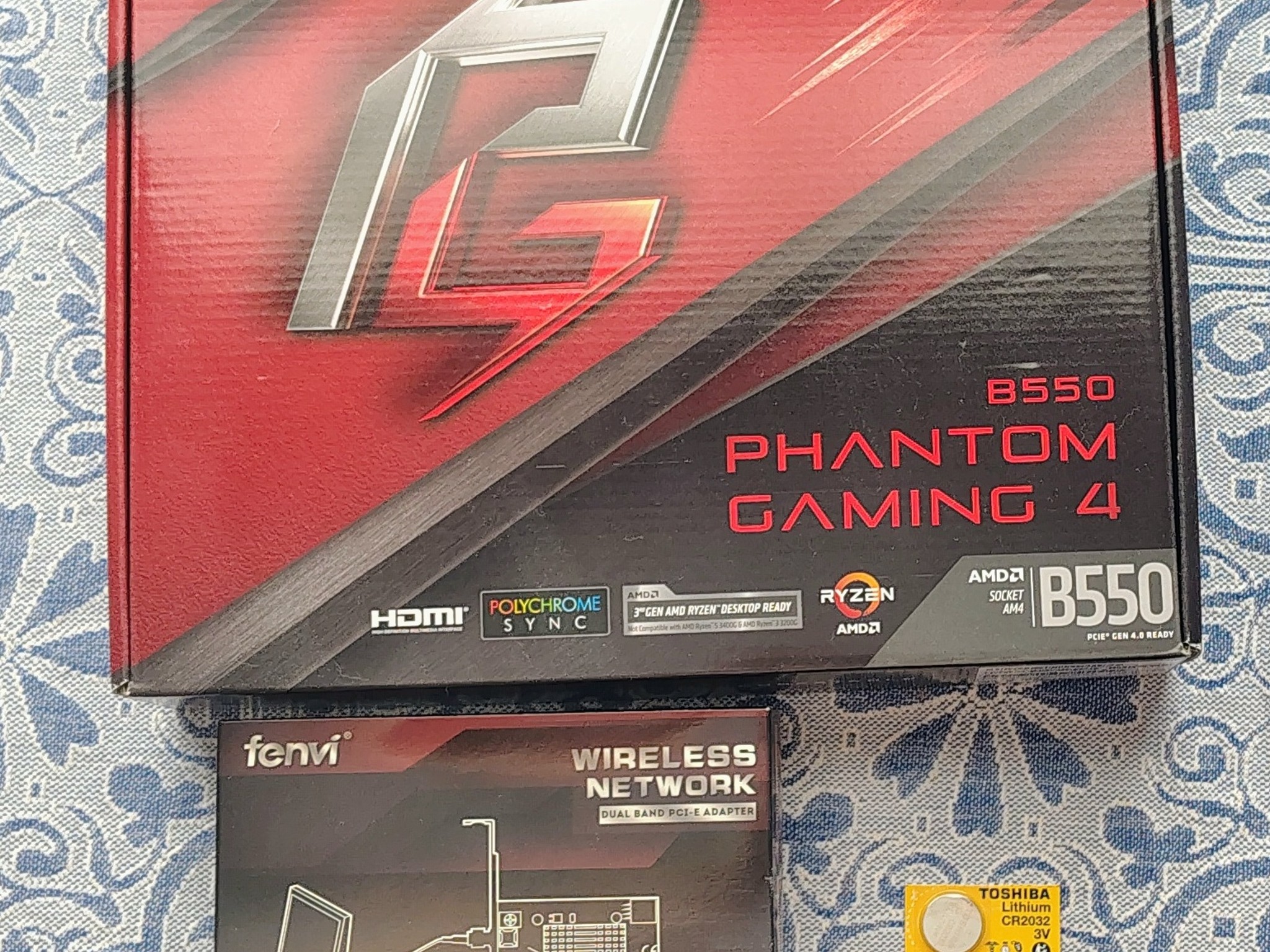 ASRock B550 Phantom Gaming 4 Motherboard + WiFi/Bluetooth card AM4 ATX