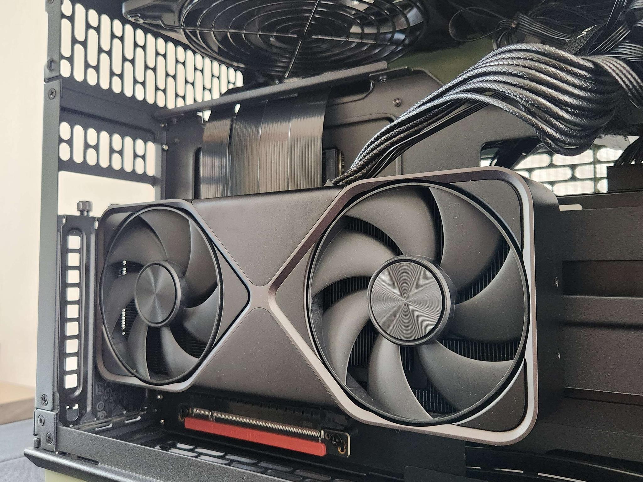 🍀RTX 5070 | Ryzen 7 7700 | 32GB DDR5 | 2TB NVMe | WiFi | SFF