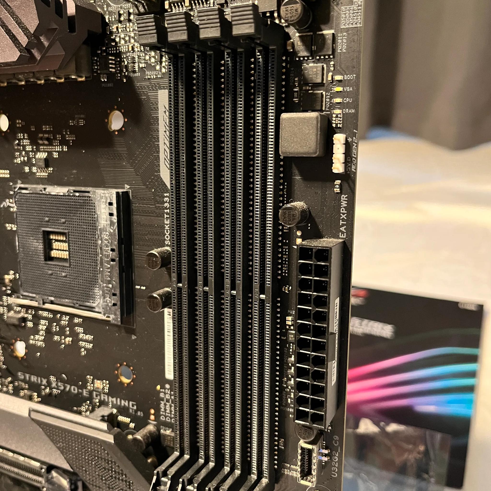 ASUS ROG STRIX X-570-E GAMING