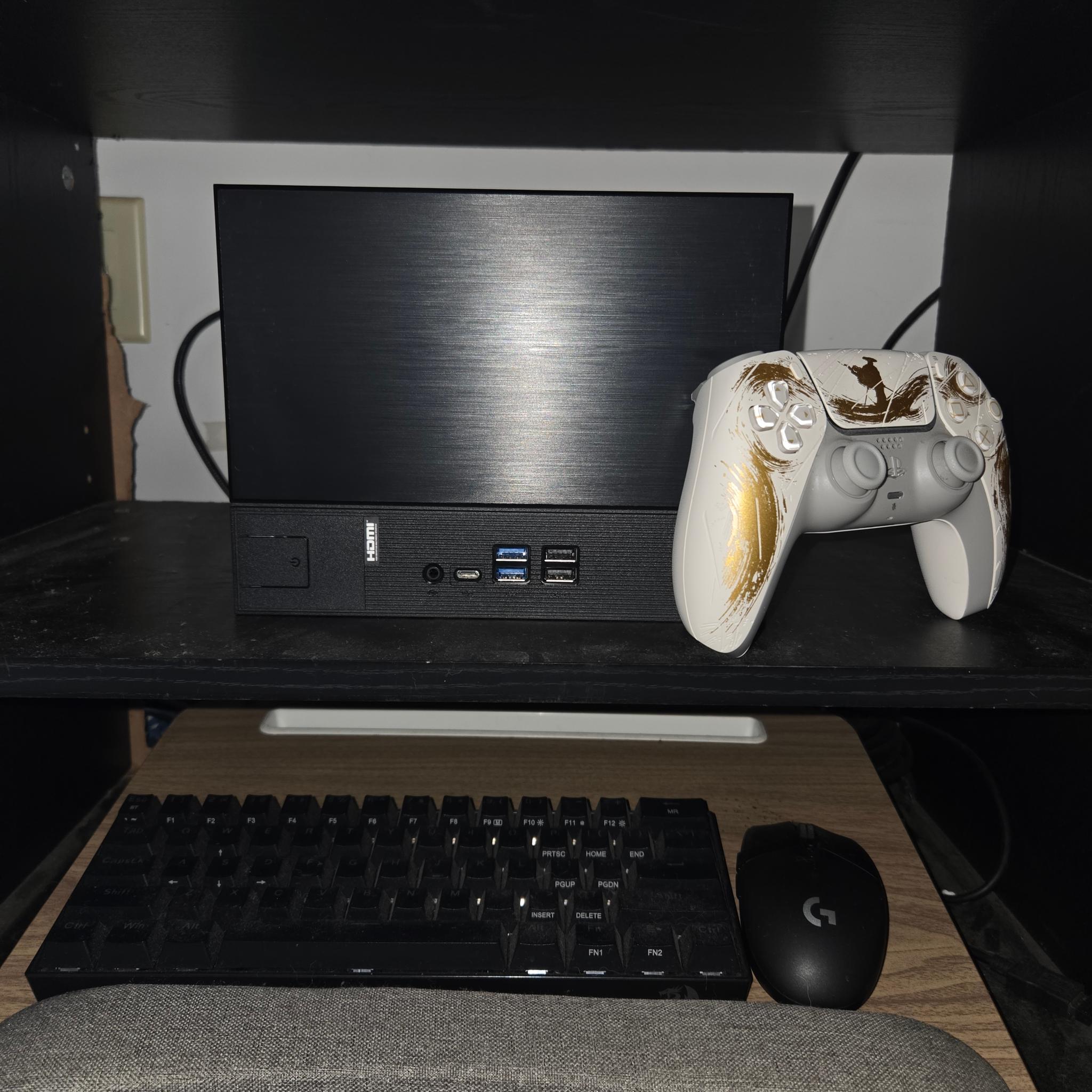 Ryzen 5 7600 | Rx 9060 XT 16GB | 16GB DDR5 | 1TB NVMe | 8L ITX Build