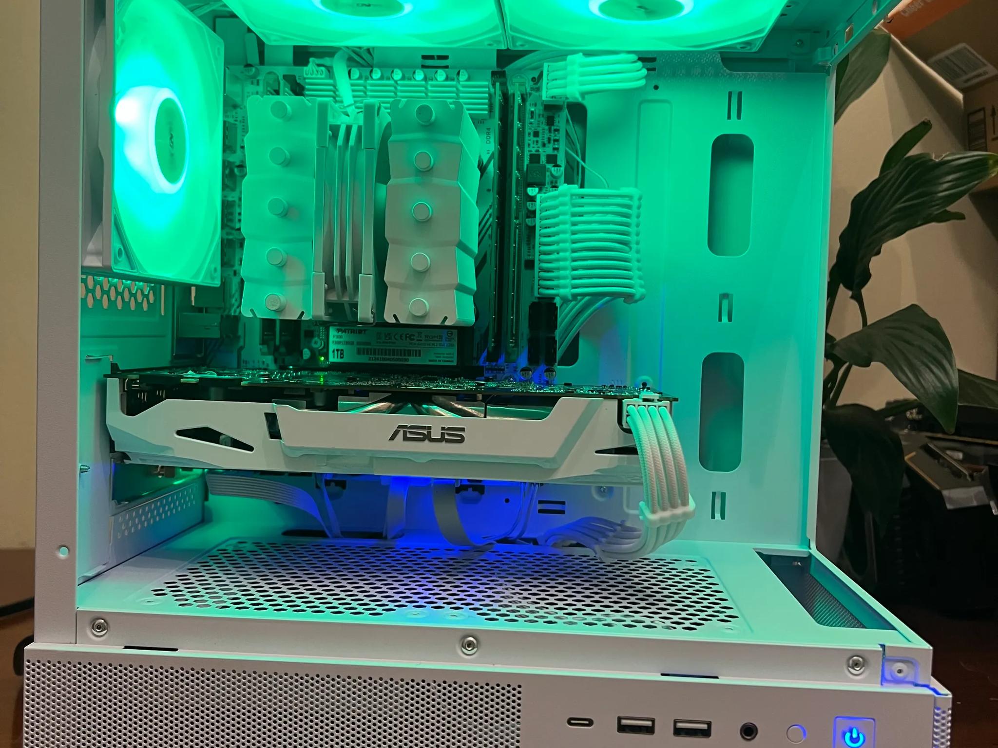 Intel 10 Core White Gaming PC GTX 1070 1tb NVME SSD 32GB RAM WIFi WINDOWS 10 Pro