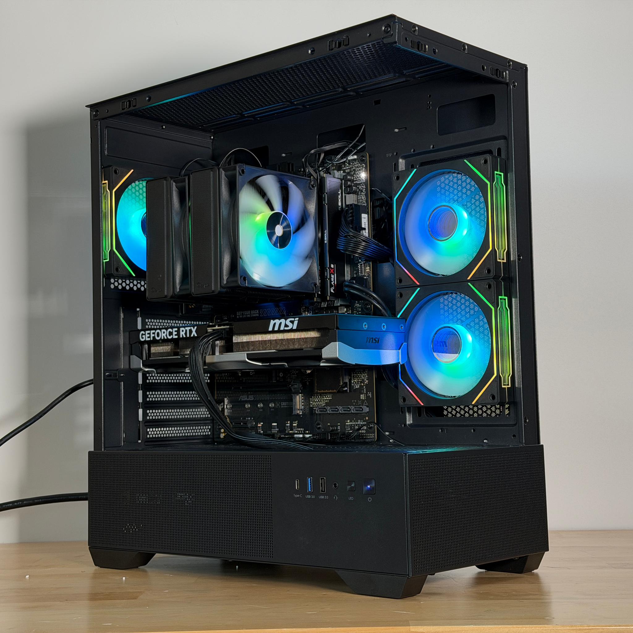 RTX 5070 Ryzen 7 9700x Gaming PC