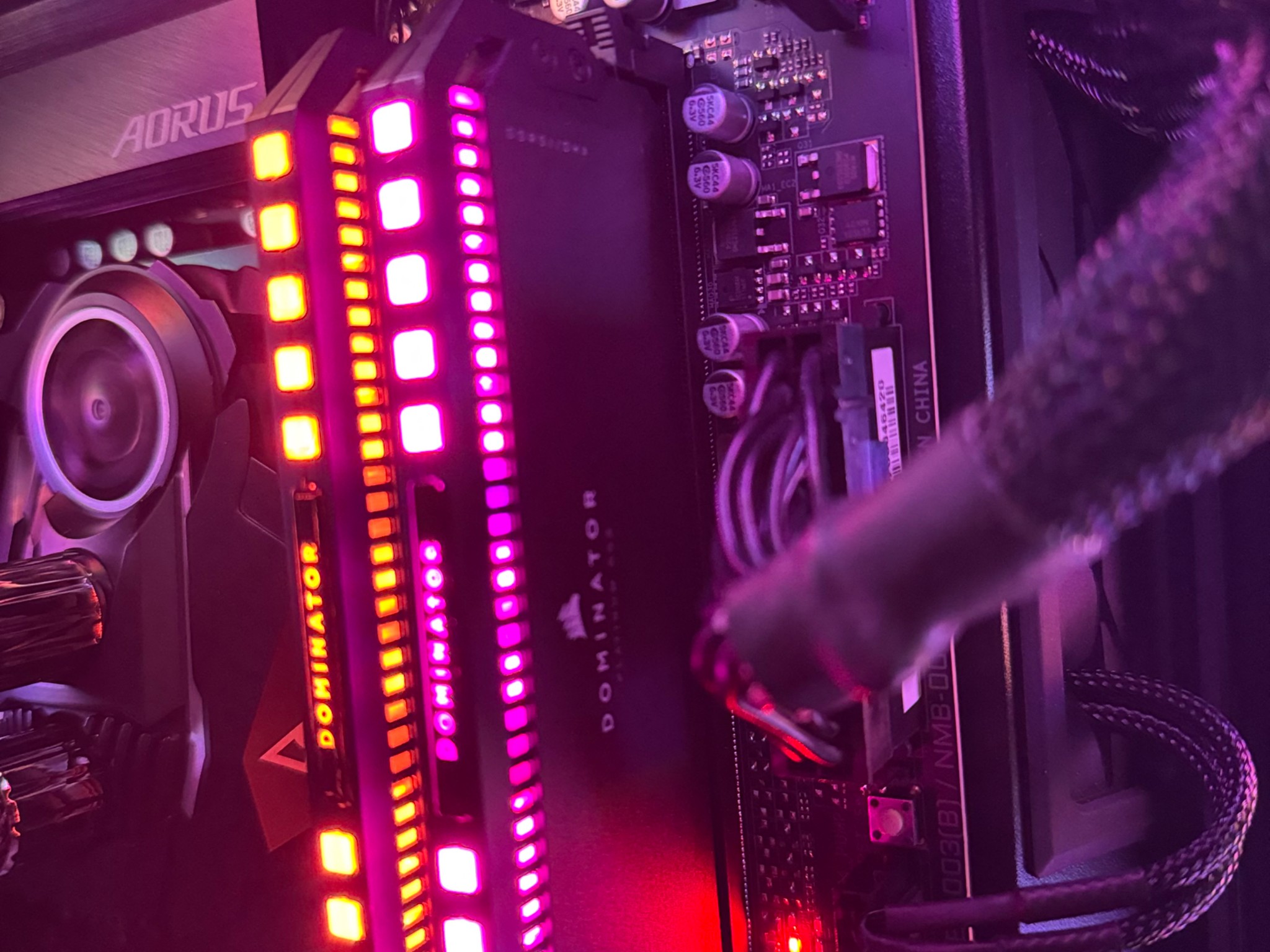 GLACIER🧊GAMER | RYZEN 9600X | RX 7600XT | 32GB DDR5 | 1TB SSD |WIFI-BT