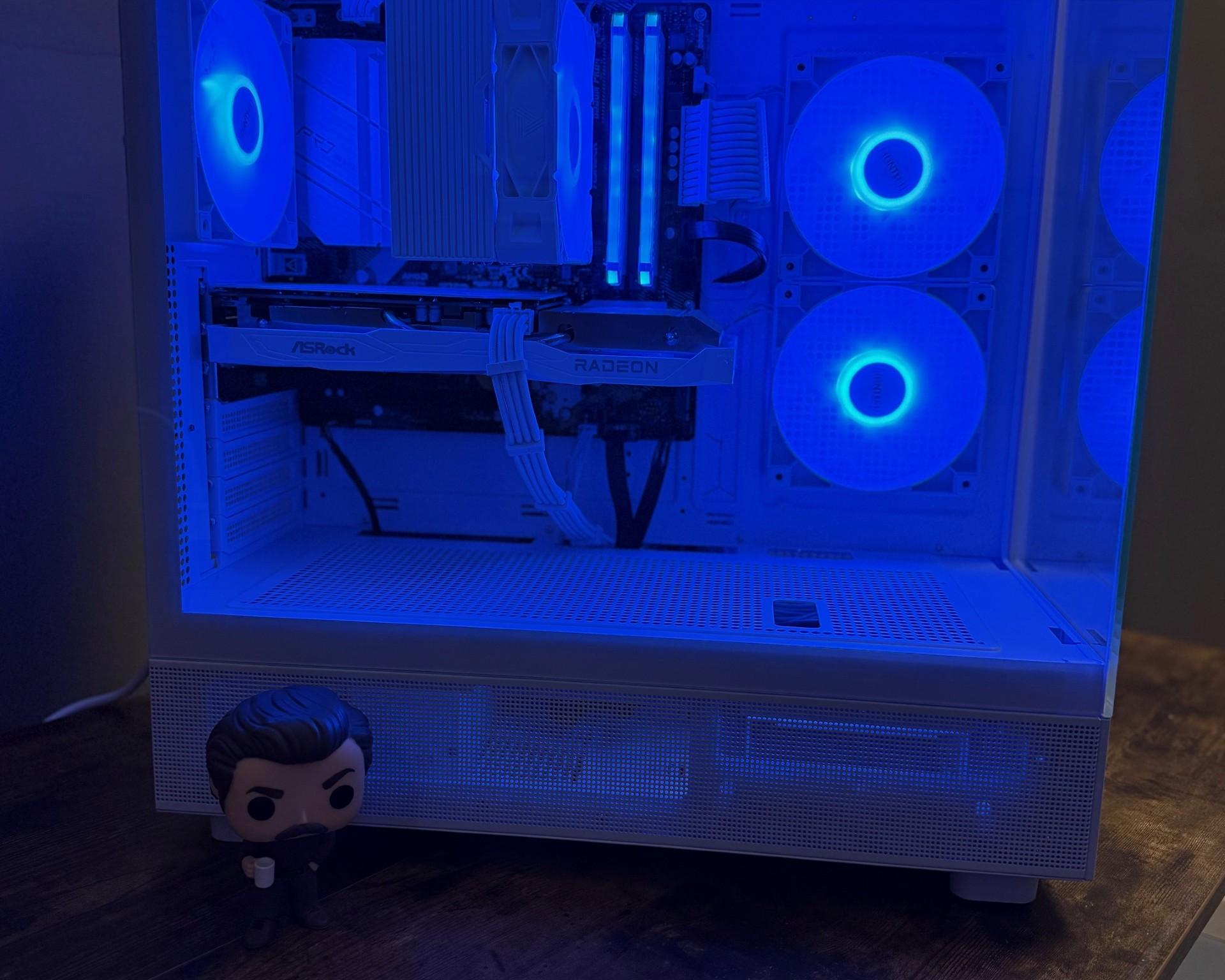 Custom Whiteout Entry Level Gaming PC