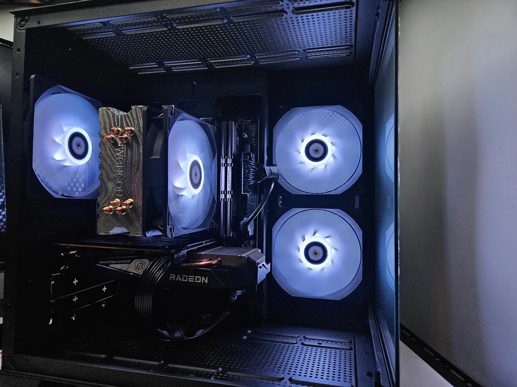 Limited time deal! Dark side Air Rig Ryzen 5 5500 / 16GB DDR4 / 512GB SSD / RX6500XT
