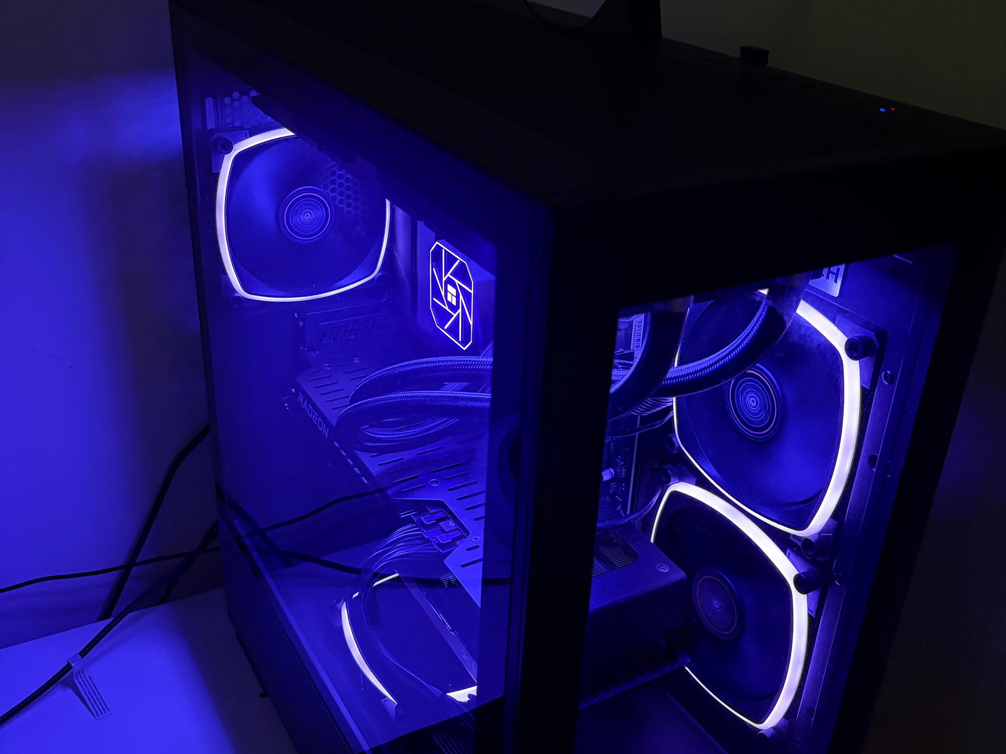 Gaming PC - AMD Ryzen 7 7700X | RX 7900 GRE 16GB | 32GB DDR5 | 1TB NVMe SSD