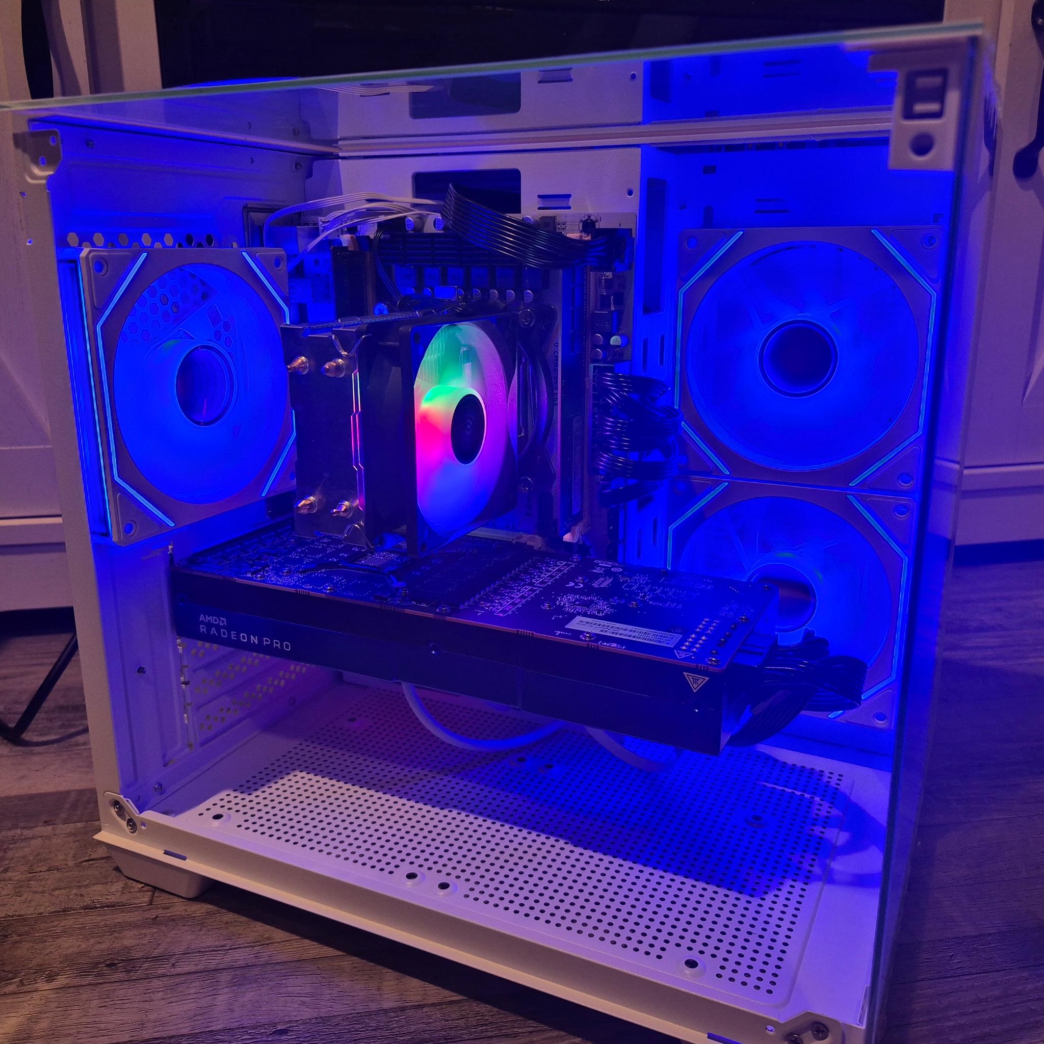 Xeon 8 Core, 16GB DDR4, 8GB AMD, 512GB SSD, Win11