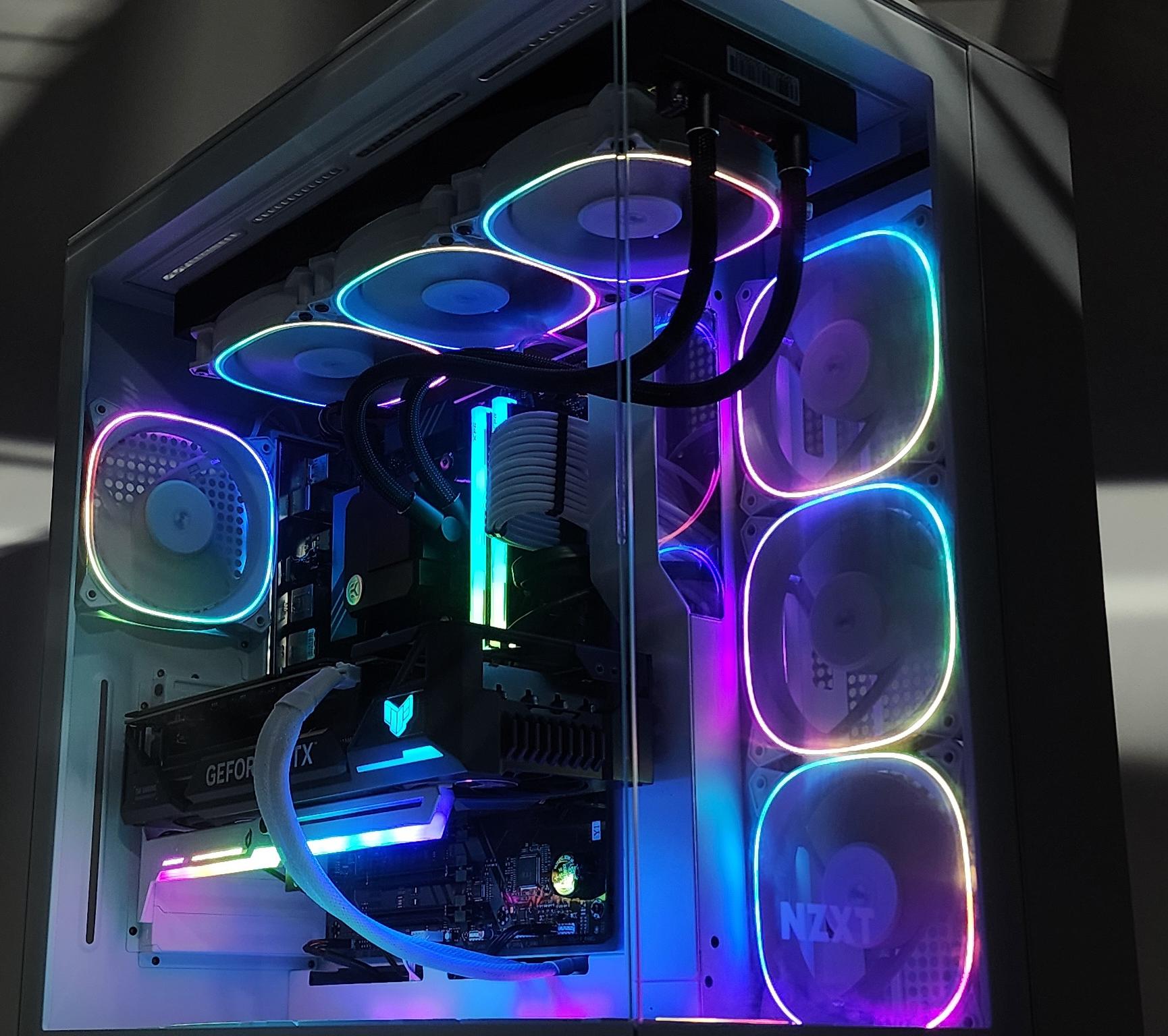 Gaming PC Ryzen 7 7800X3D 32GB RAM 1TB SSD RTX 4070 Ti 12GB Win11 PC