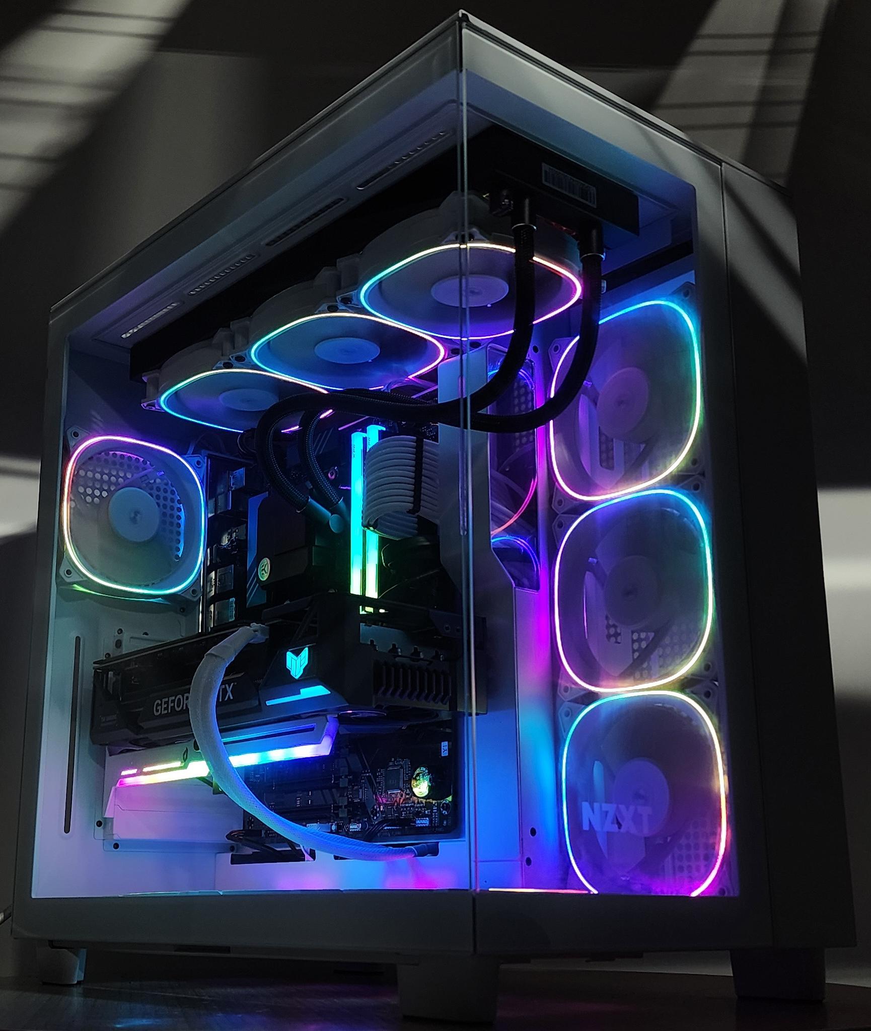 Gaming PC Ryzen 7 7800X3D 32GB RAM 1TB SSD RTX 4070 Ti 12GB Win11 PC