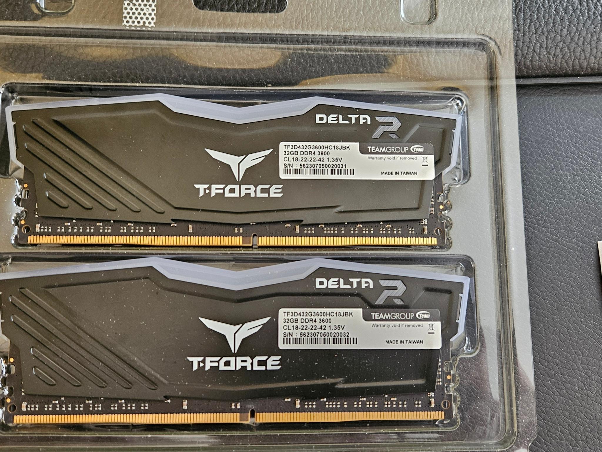 TEAMGROUP T-FORCE Delta RGB 64GB DDR4
