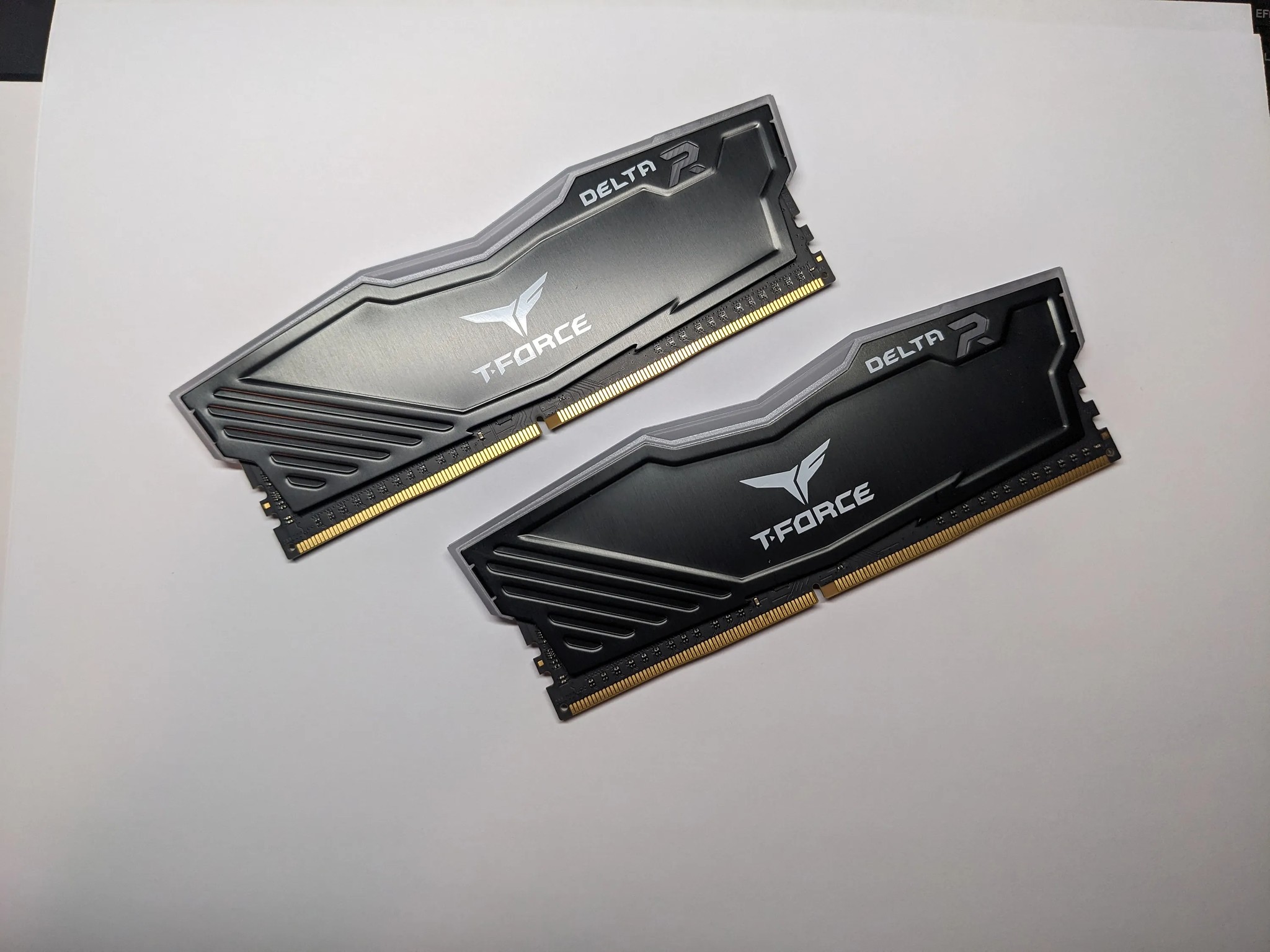 BUNDLE! MSI B660 Tomahawk Wifi DDR4 | RGB DDR4 Ram kit 2x16gb 3200mhz CL16