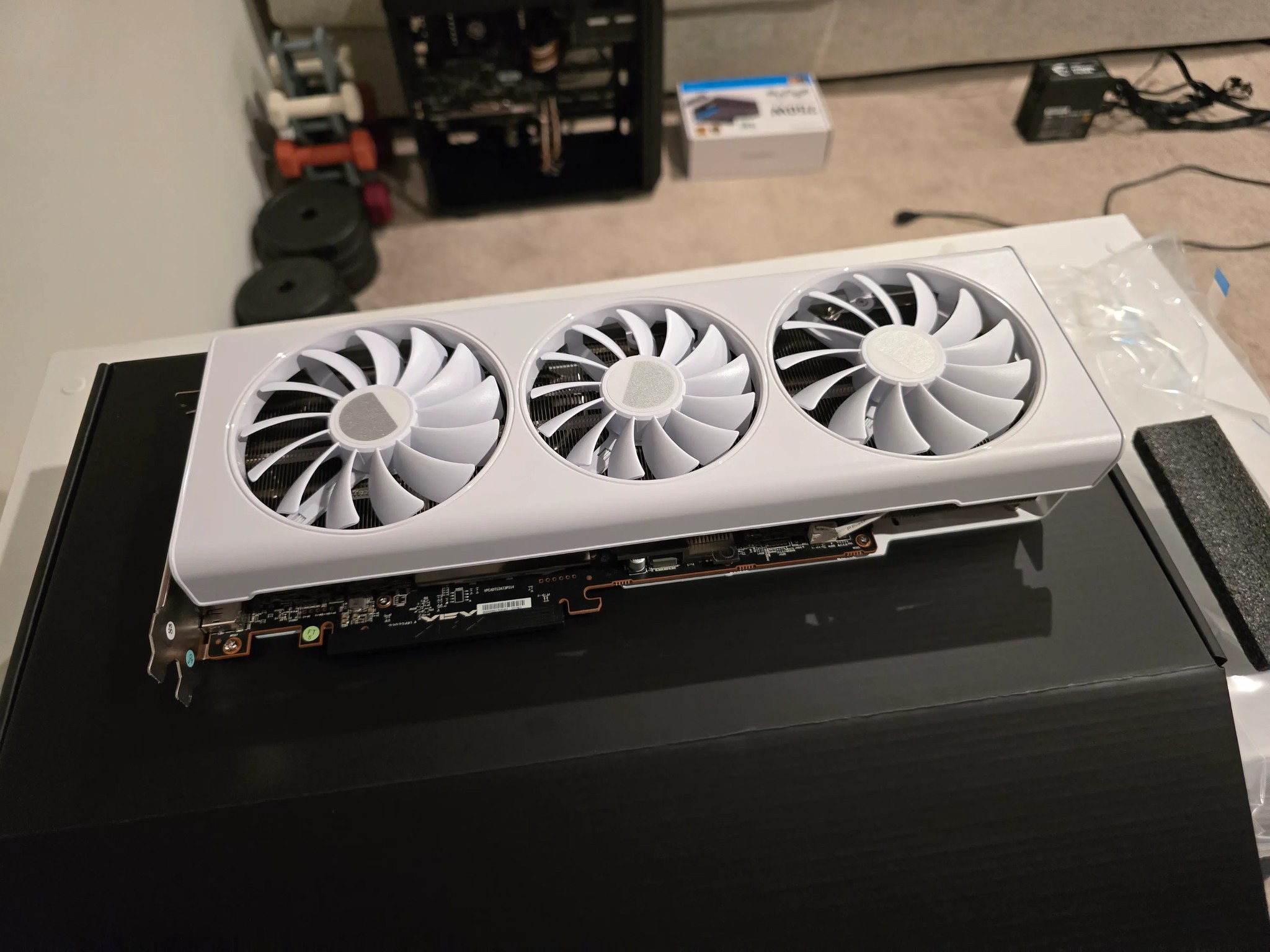 XFX Radeon RX 7800XT Quicksilver 319 White