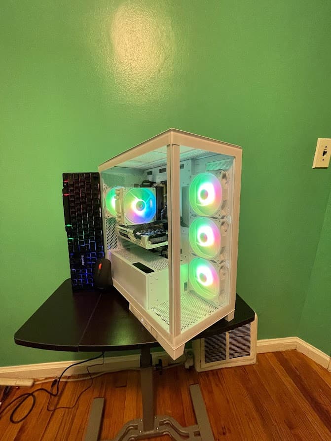 GLASSY White Gaming PC| Intel i5 / Amd RX580 / 8GB / 500GB SSD Win 10 Pro WiFi