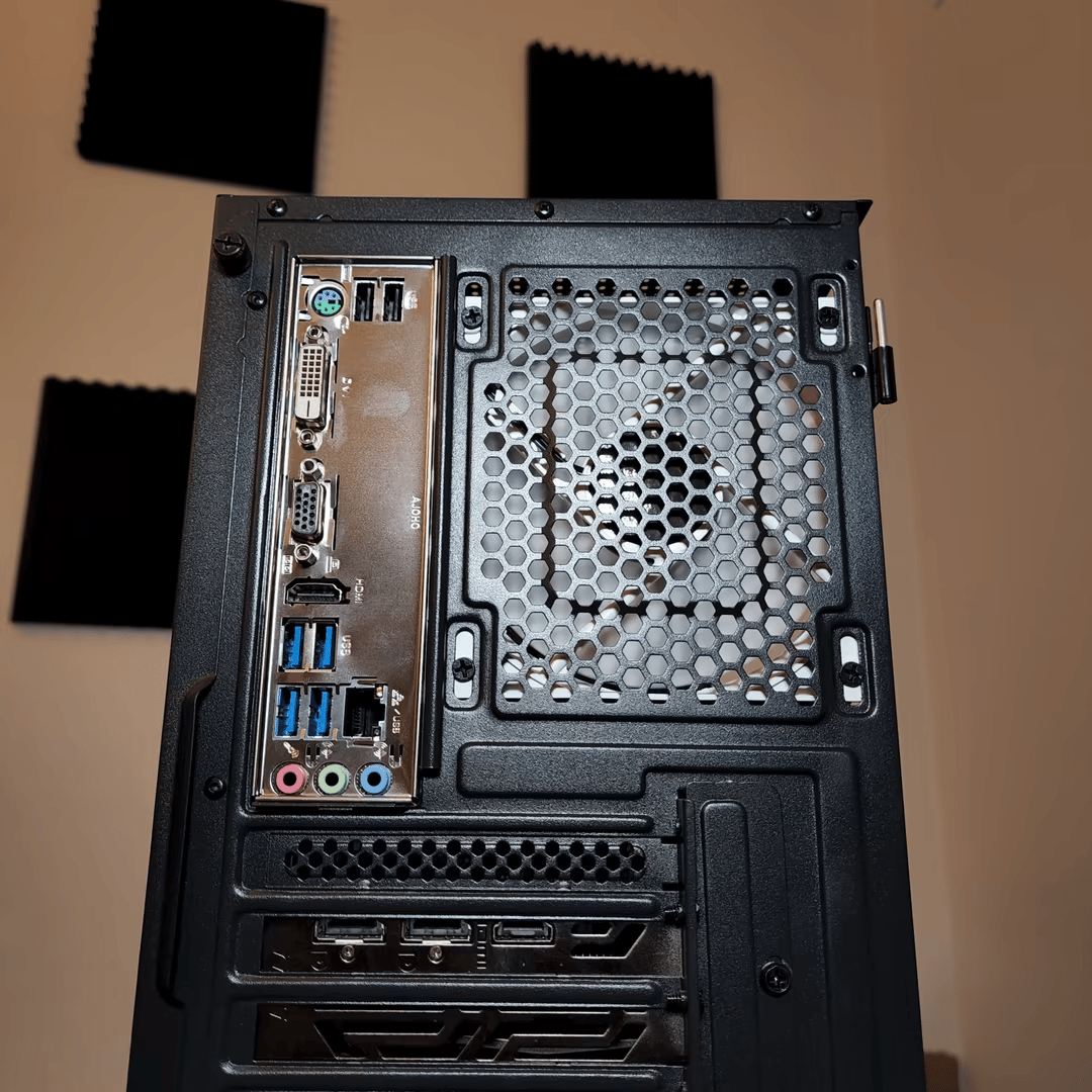 AMD Ryzen 5 1600 // Nvidia GeForce GTX 1650 // Silicon Power 16GB 3200MHz 