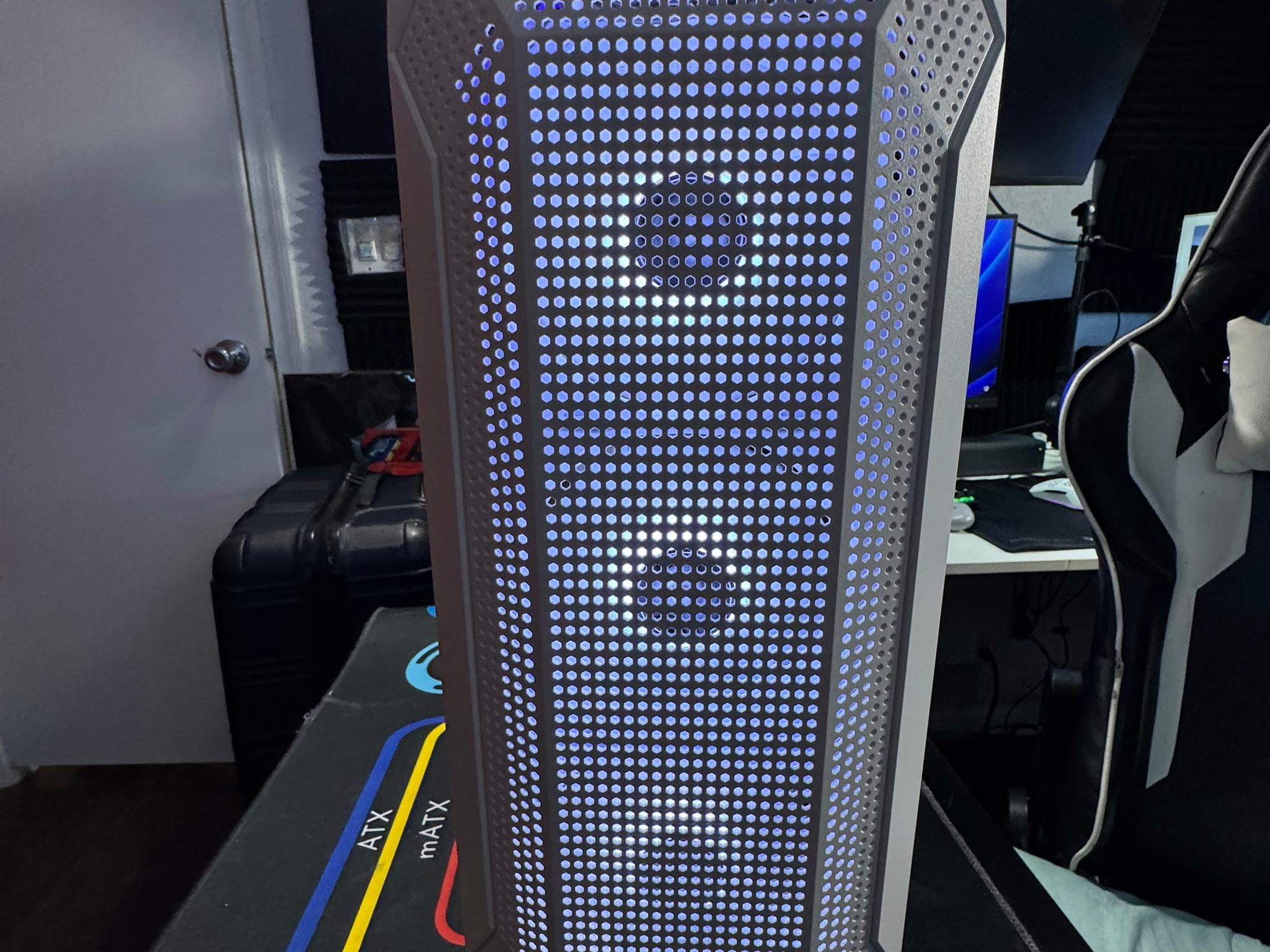 White N’ Black RTX Gaming PC - i5 6500 / RTX 2060