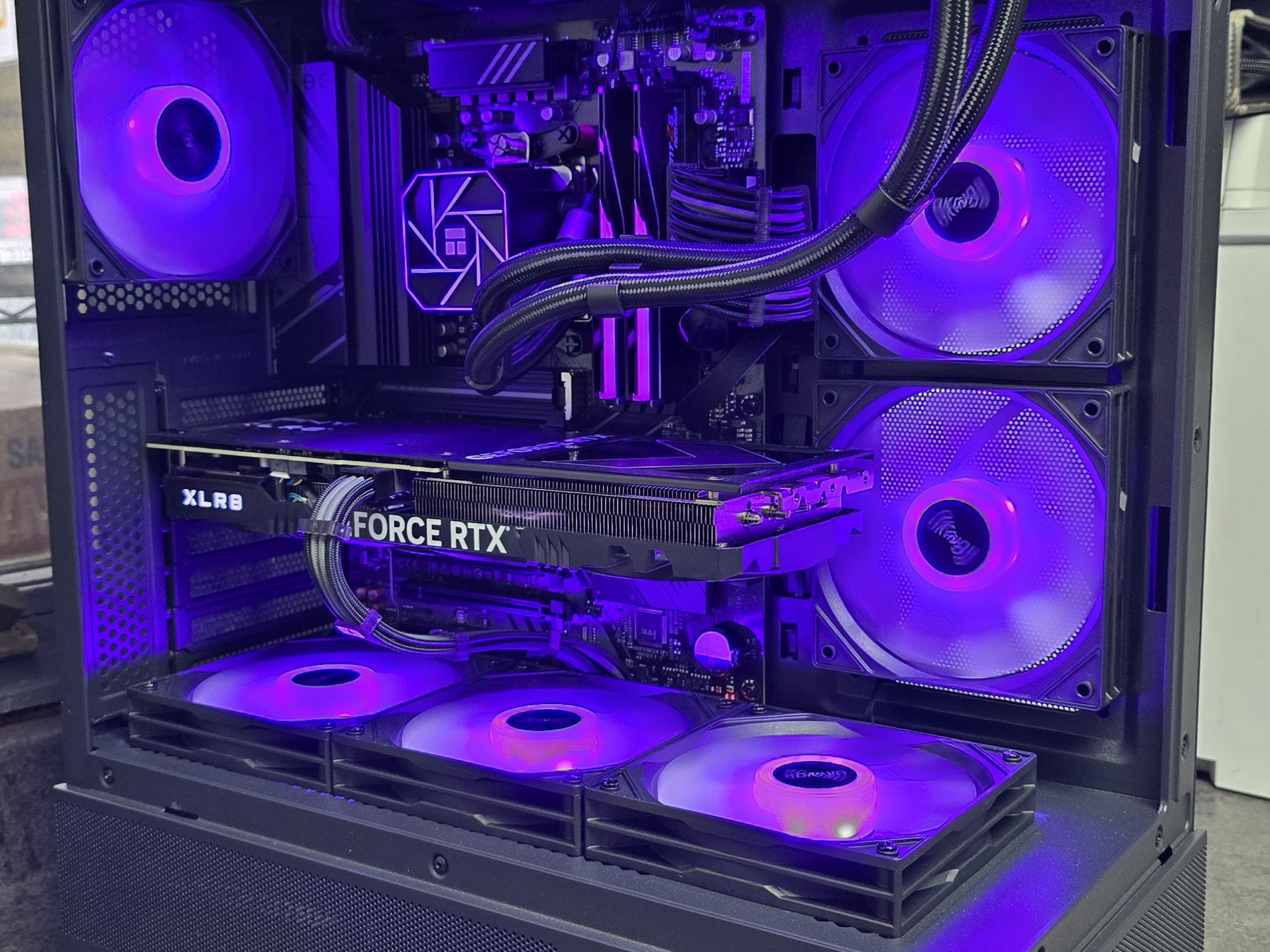 🟣⚫1440P CUSTOM AM5 PC | RTX 4070 OC | RYZEN 5 7500f | 32GB RAM | OKINOS AQUA 7 CASE⚫🟣